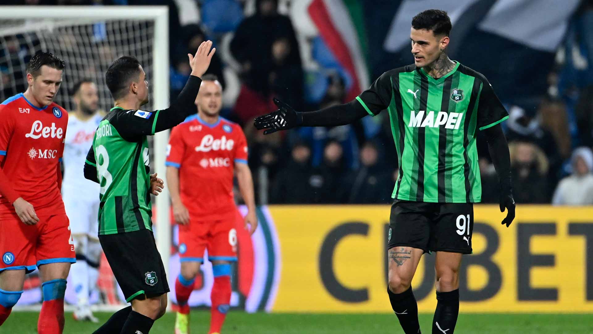 صورة بعنوان: ويستهام الإنجليزي يتعاقد مع المهاجم الإيطالي جانلوكا سكاماكا  