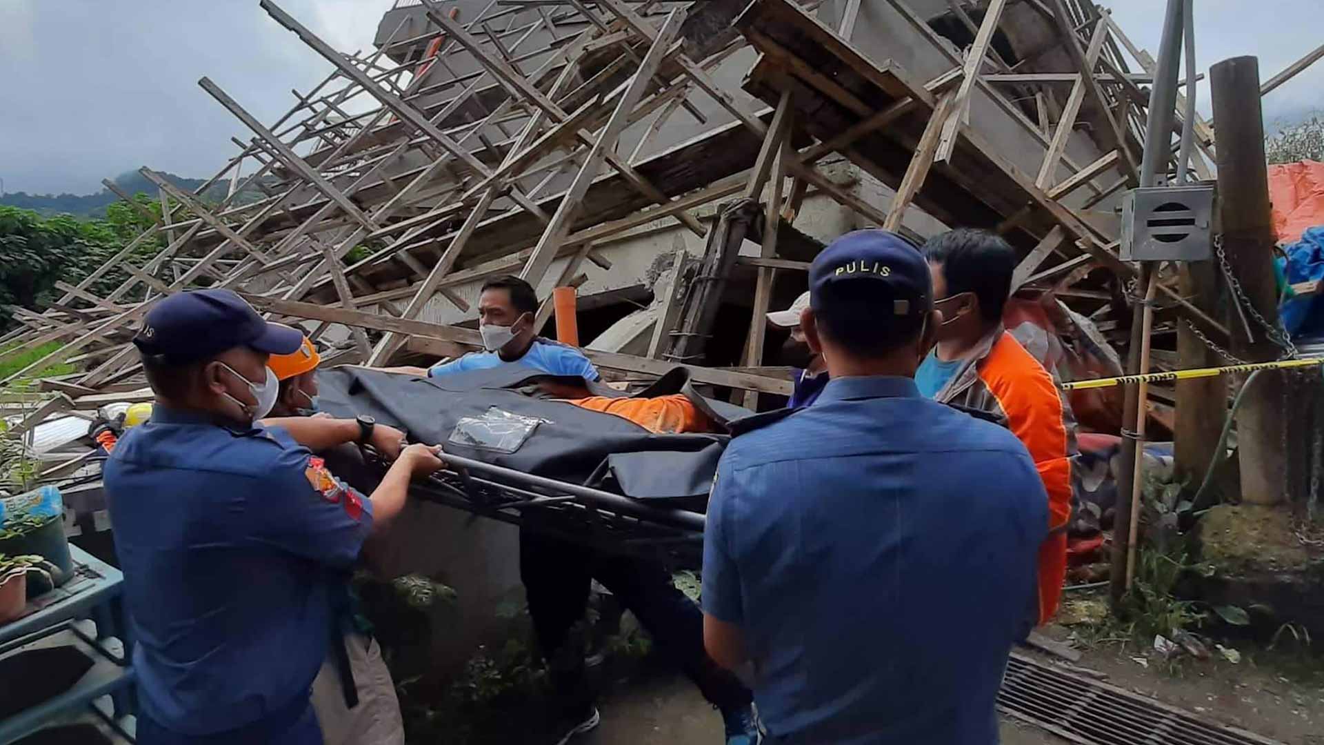 Image for the title: Powerful 7.1 earthquake strikes Philippines; at least 4 dead 