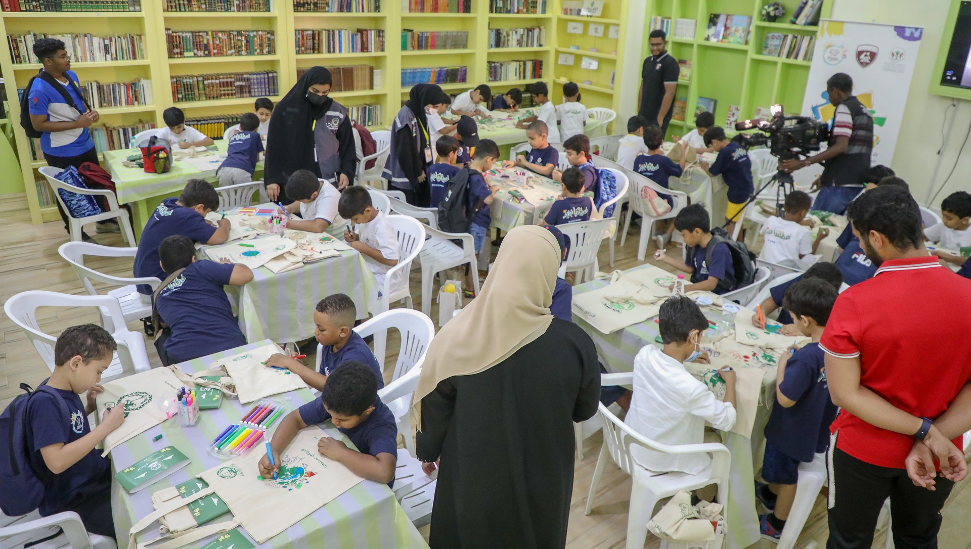 صورة بعنوان: بلدية الحمرية توعي أطفال الملتقى الصيفي بأهمية الثروات البيئية 