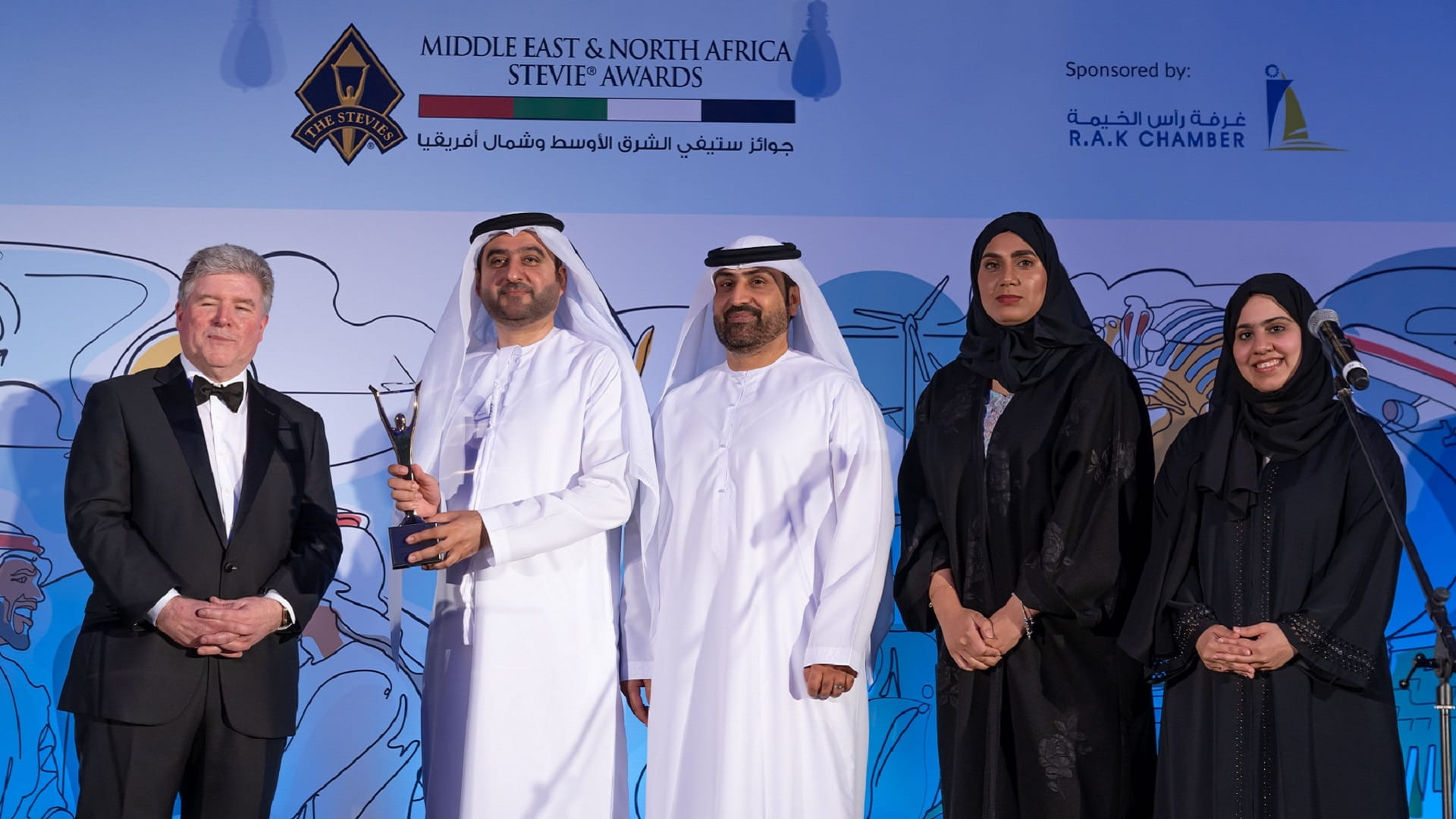 صورة بعنوان: مؤسسة الإمارات للخدمات الصحية تحصد درع "جراند ستيفي"  