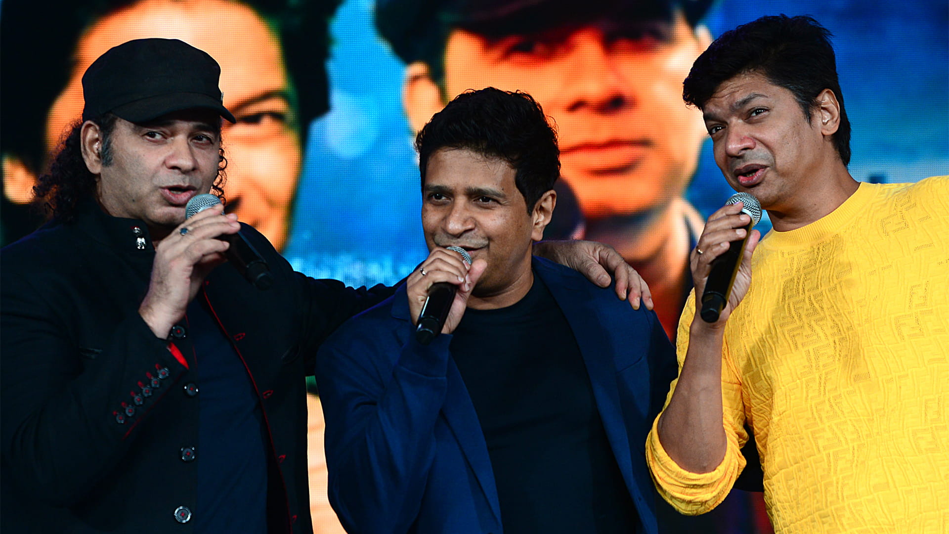 صورة بعنوان: الموت يداهم المغني كيه كيه أثناء حفل موسيقي بعد إصابته بالإعياء   