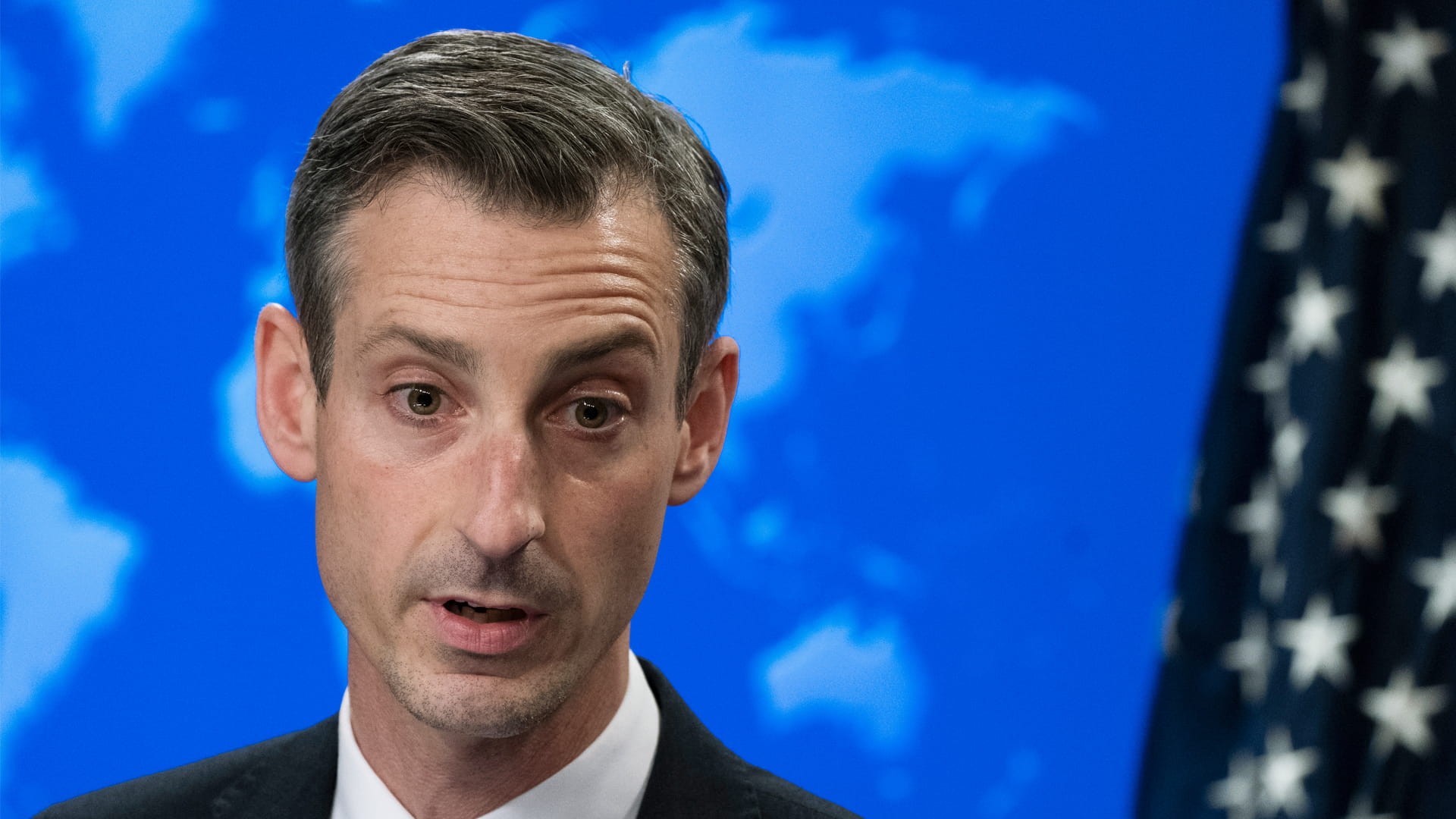 صورة بعنوان: واشنطن ترحب بالحظر الأوروبي على النفط الروسي وتقويض قوة موسكو  