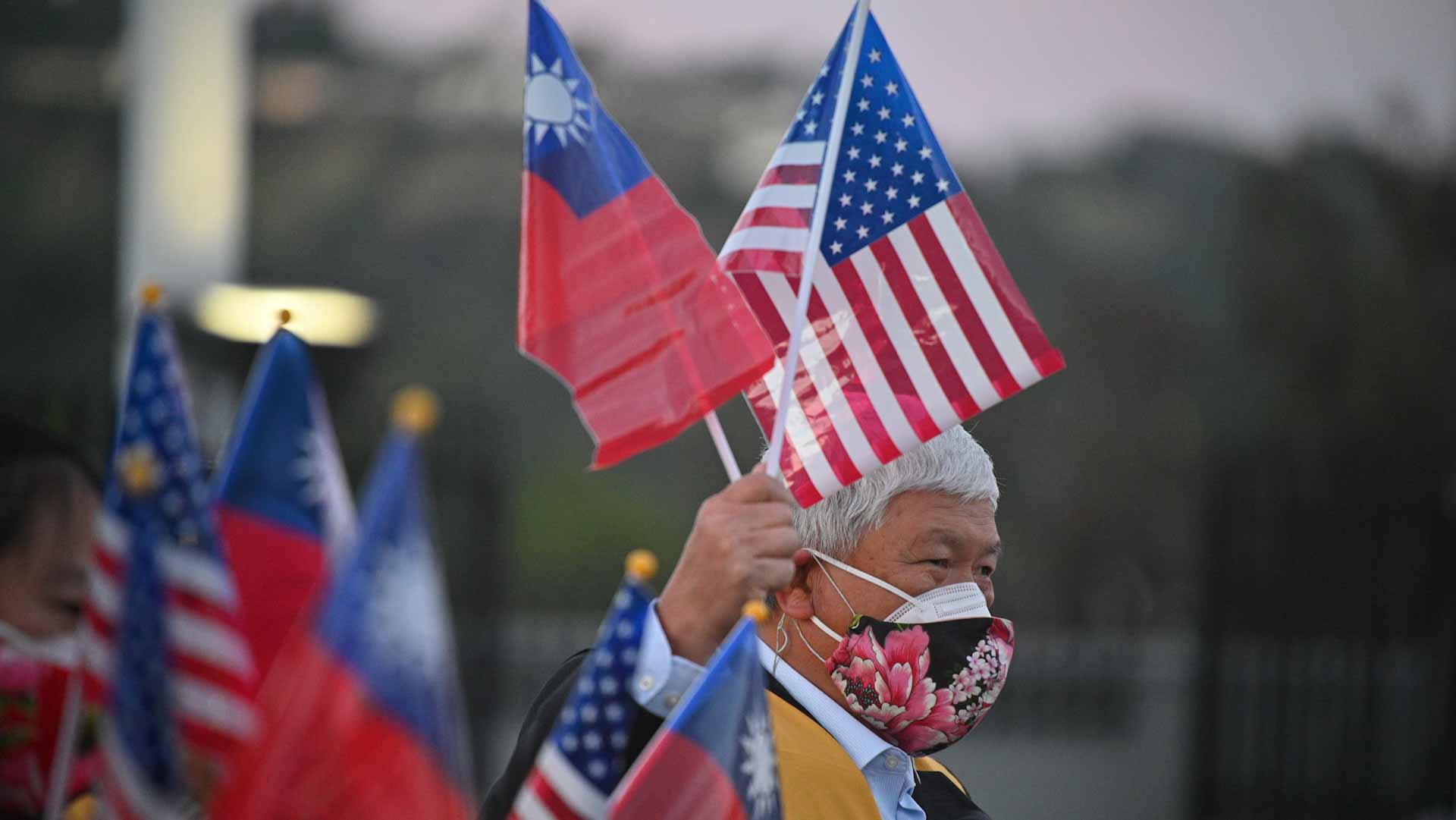 Image for the title: China hits out at US-Taiwan trade talks 