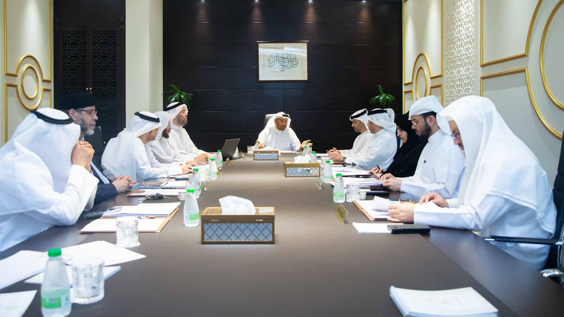 صورة بعنوان: الجامعة القاسمية تستعرض جهودها في تحقيق رؤيتها ورسالتها العالمية 