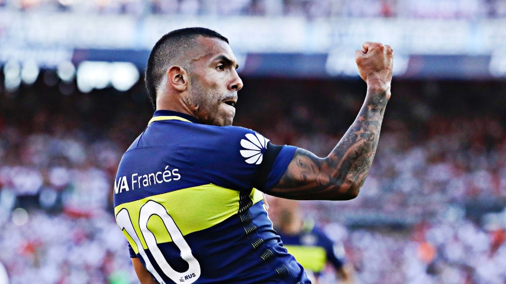 صورة بعنوان: النجم الأرجنتيني كارلوس تيفيز يعلن اعتزاله كرة القدم 