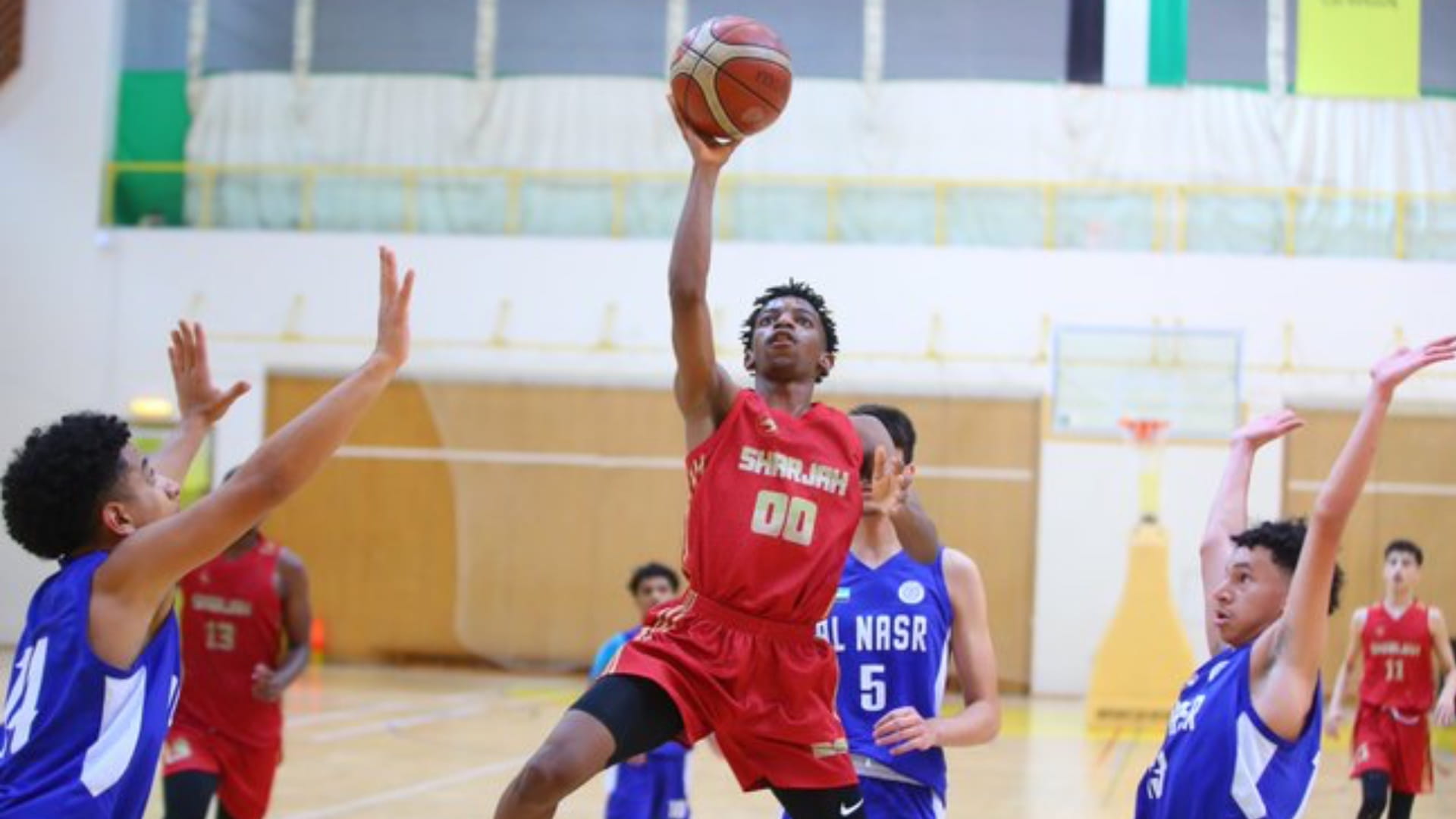 صورة بعنوان: نادي الشارقة يتوج بطلاً لكأس الناشئين لكرة السلة للمرة 5 توالياً 