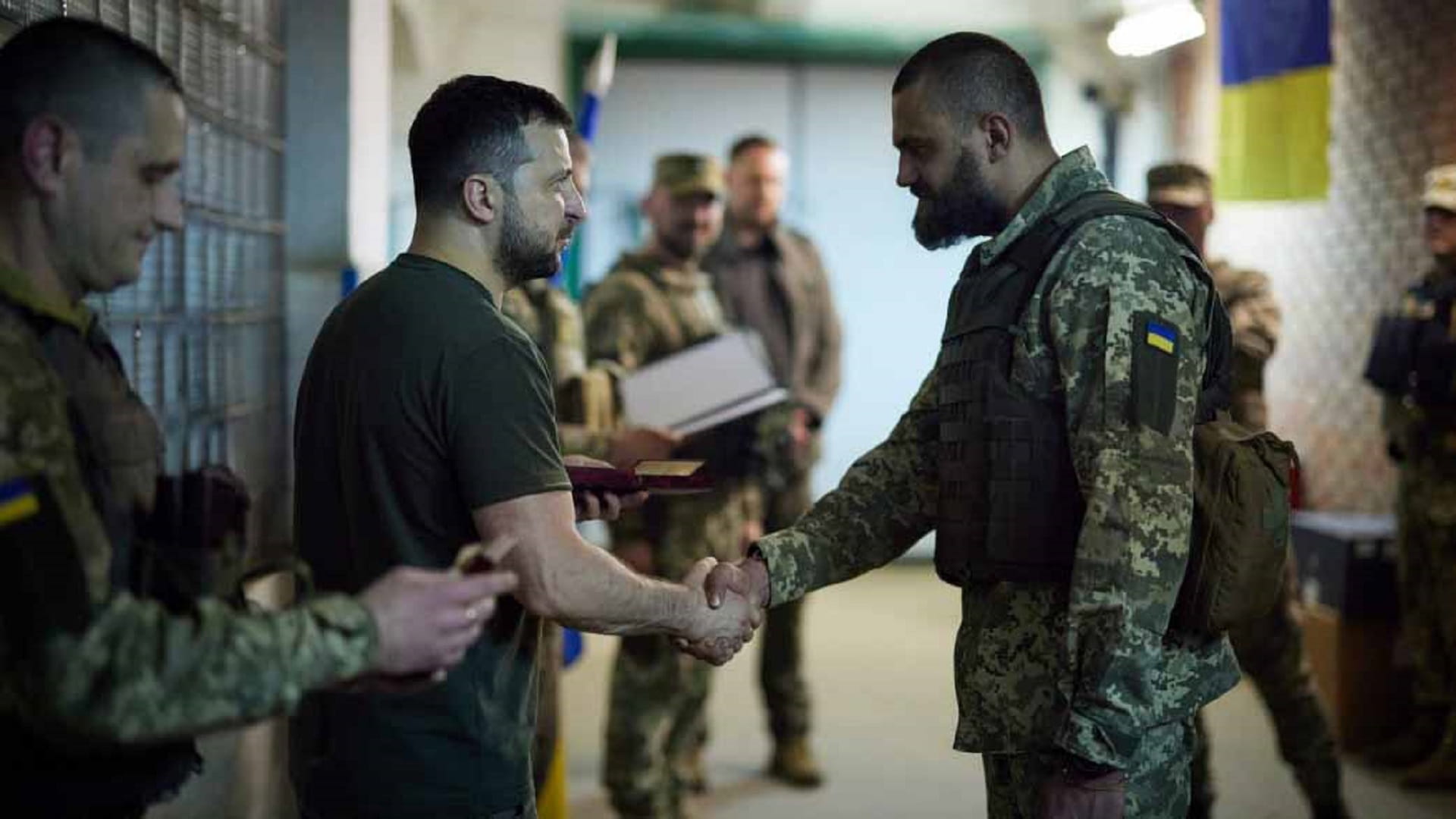 Image for the title: Zelensky  says 'outnumbered' in strategic city Severodonetsk 