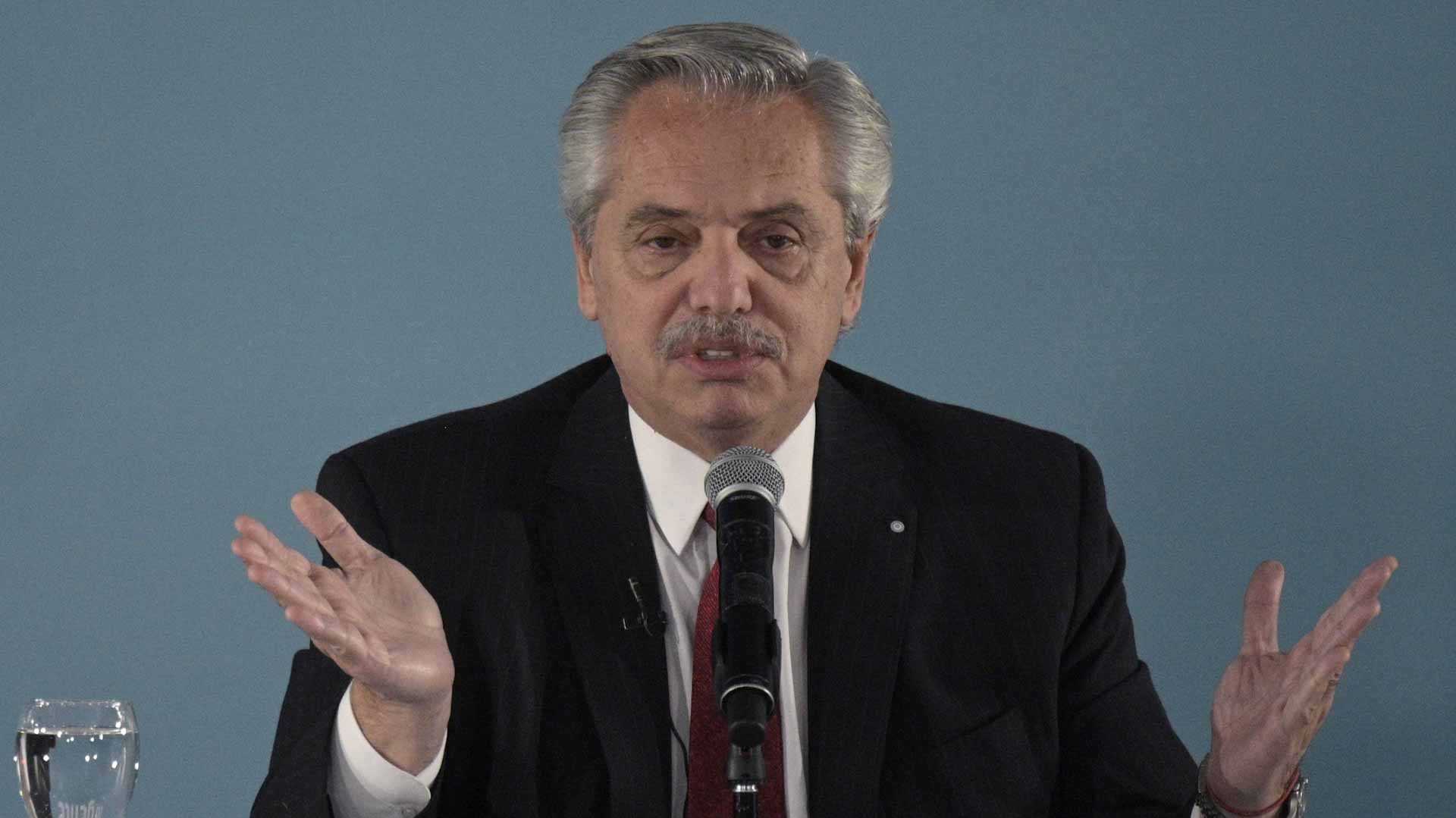 Image for the title: Argentina president seeks special tax on Ukraine war windfalls 