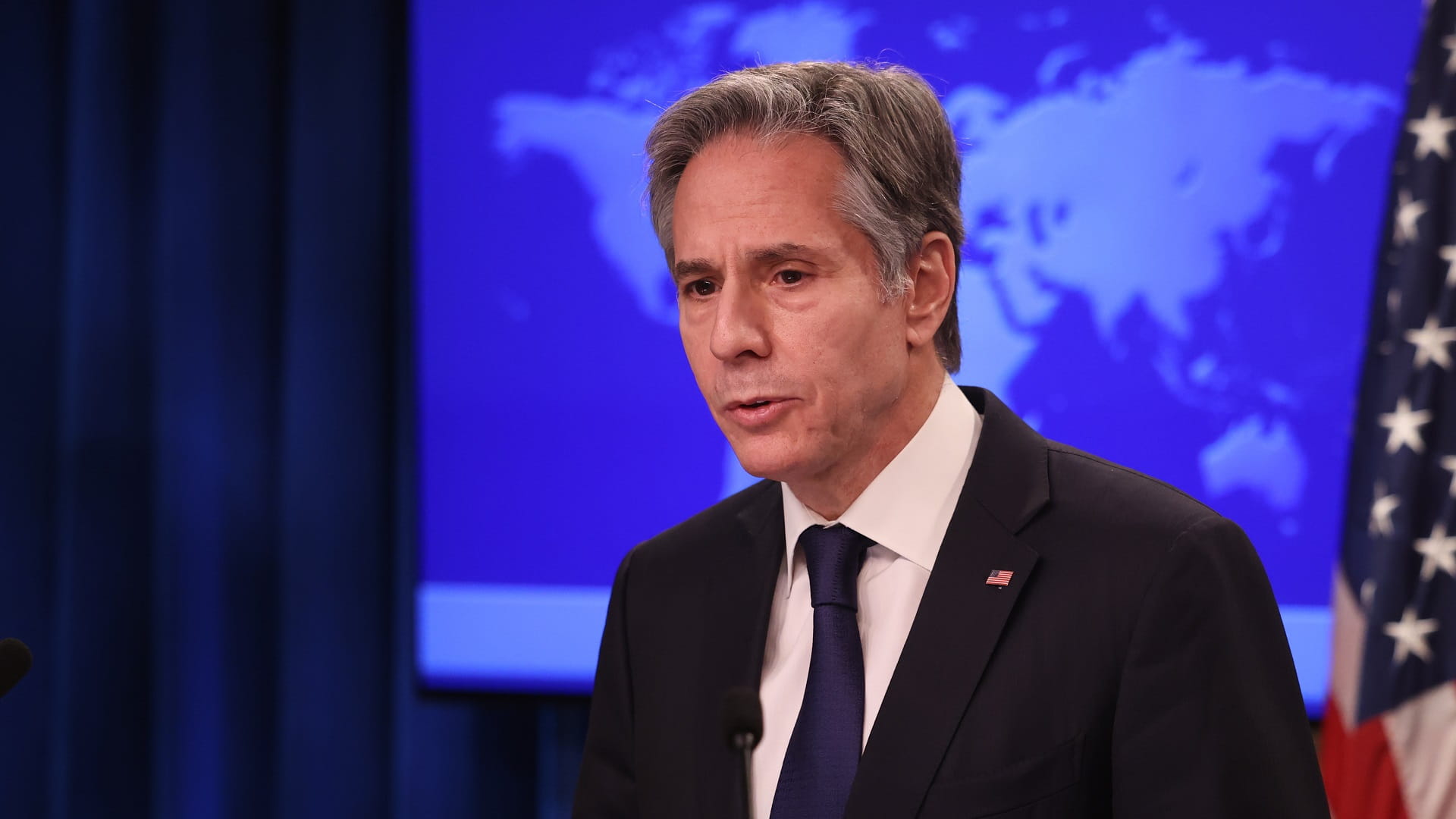 Image for the title: Blinken says reports of Russia stealing Ukraine grain 'credible' 