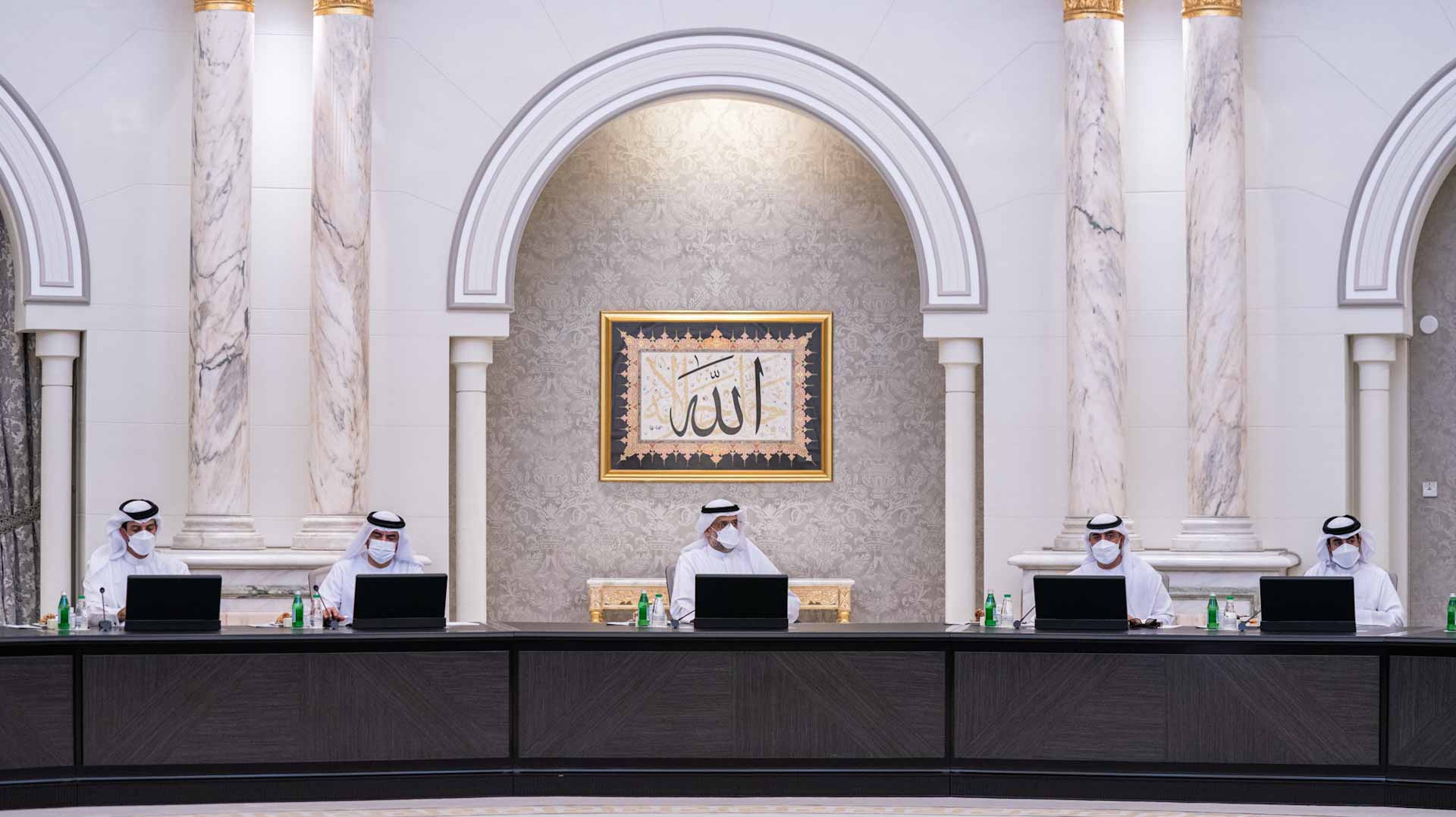 Image for the title: SEC approves electronic system draft for trucks toll gates 