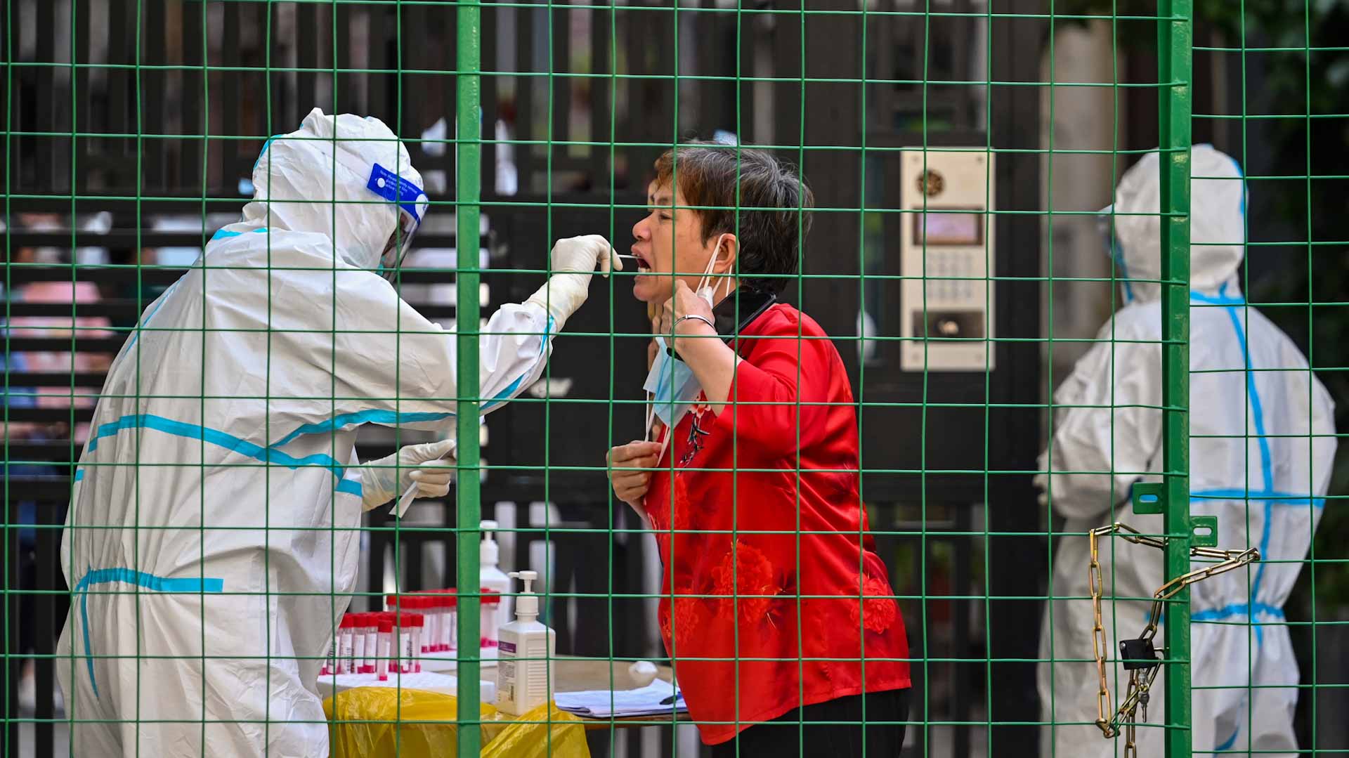 Image for the title: Parts of Shanghai impose new COVID lockdown measures 