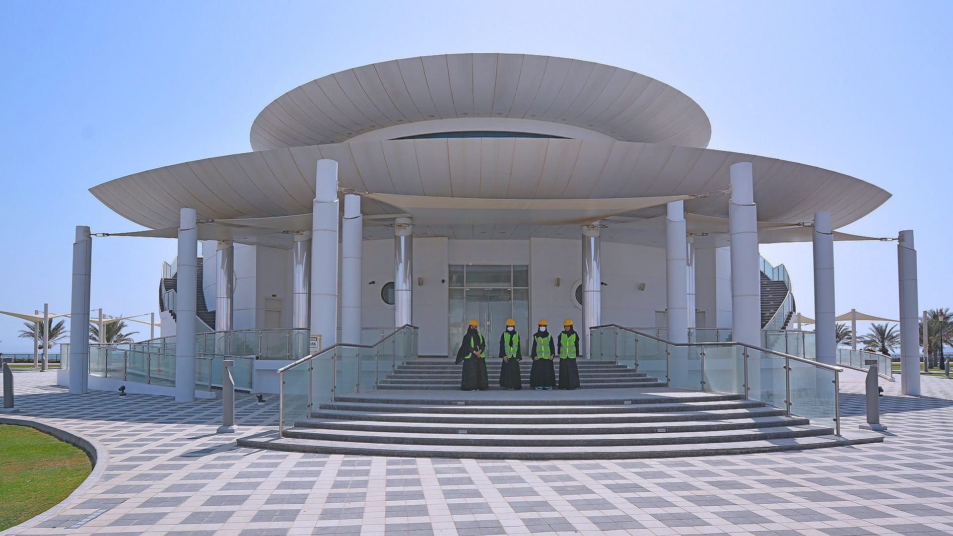 Image for the title: SDPW qualifies university students 