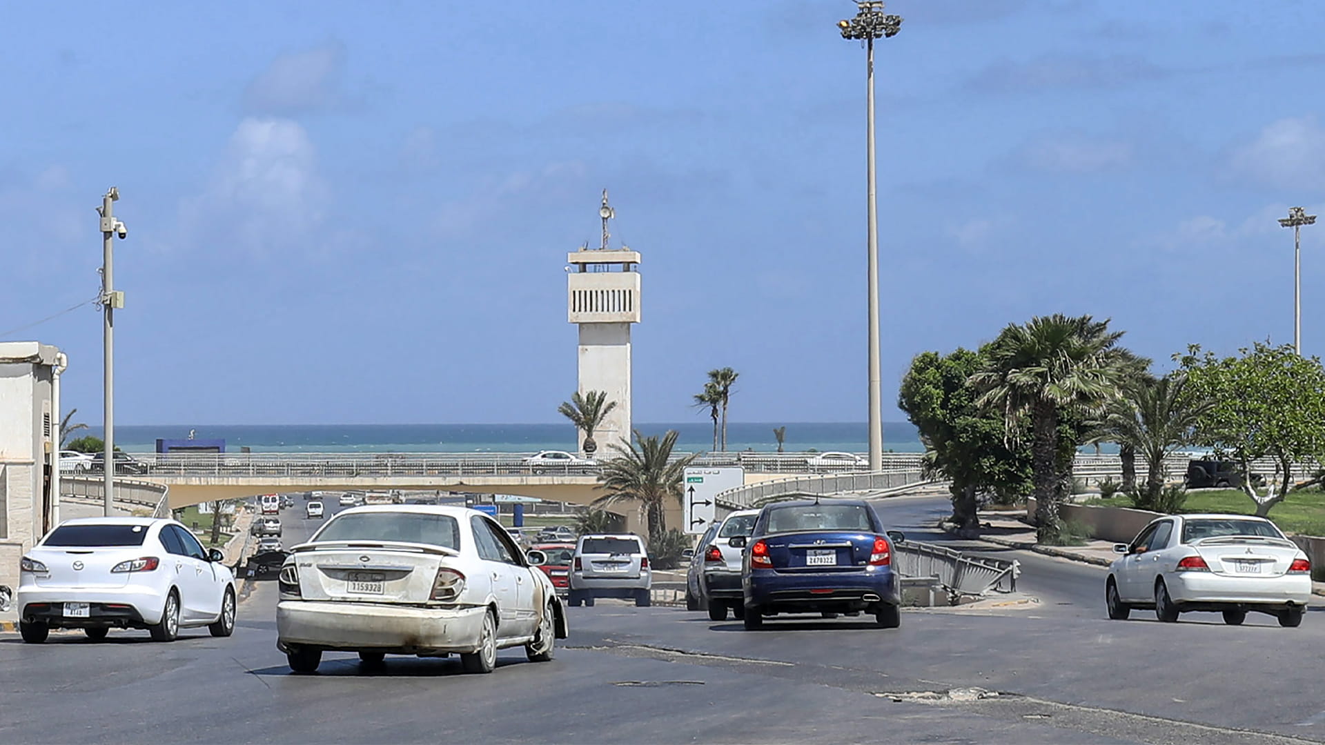 صورة بعنوان: اشتباكات مسلحة بين مجموعتين بطرابلس تثير الصدمة في ليبيا 