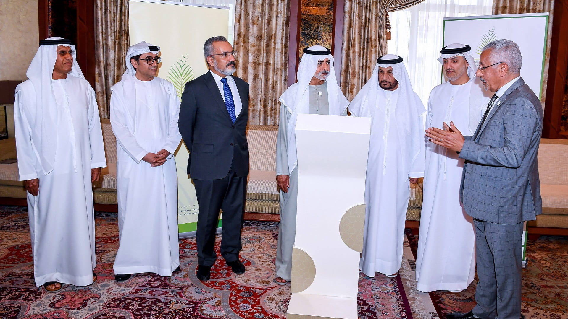 Image for the title: Nahyan bin Mubarak inaugurates Int’l Date Palm Electronic library 