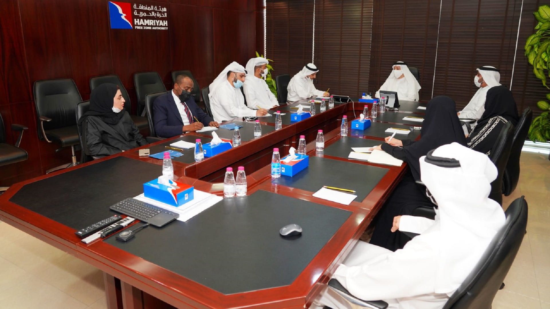 صورة بعنوان: 3 هيئات تستشرف حلولاً تضاعف تدفقات الاستثمار الخارجي إلى الشارقة 