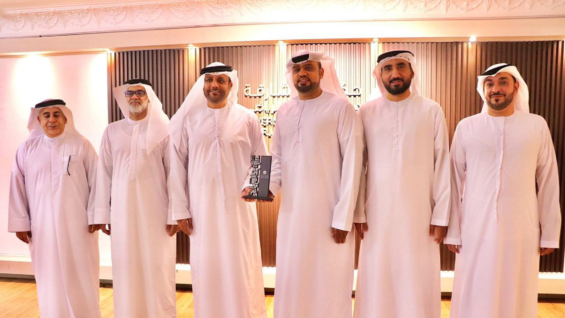 صورة بعنوان: مجلس ضاحية الخروس و"الشارقة الرياضي" يبحثان تأهيل الشباب والنشء 