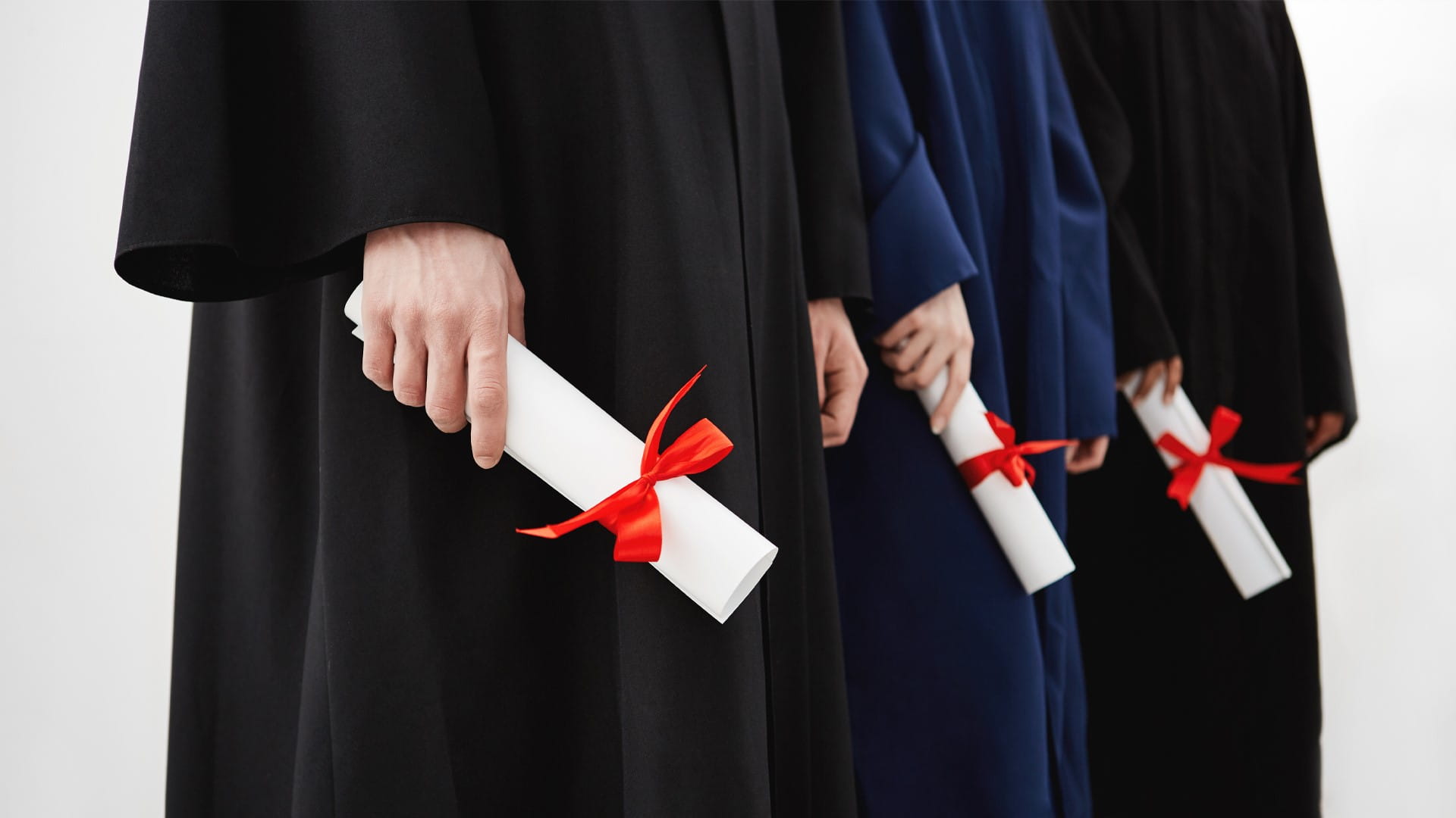 صورة بعنوان: شهادات 