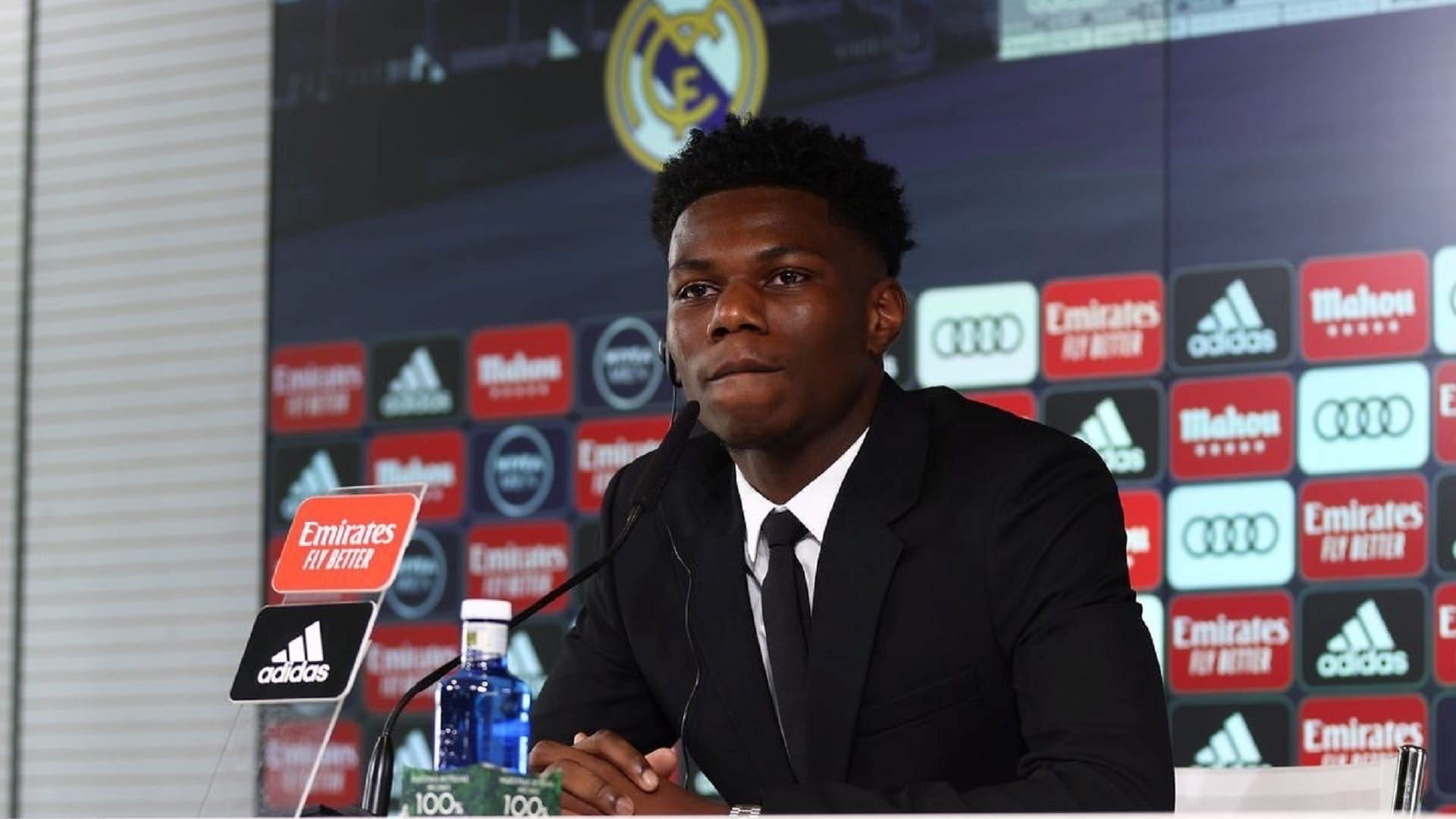 صورة بعنوان: ريال مدريد يقدم الفرنسي تشواميني رسمياً 