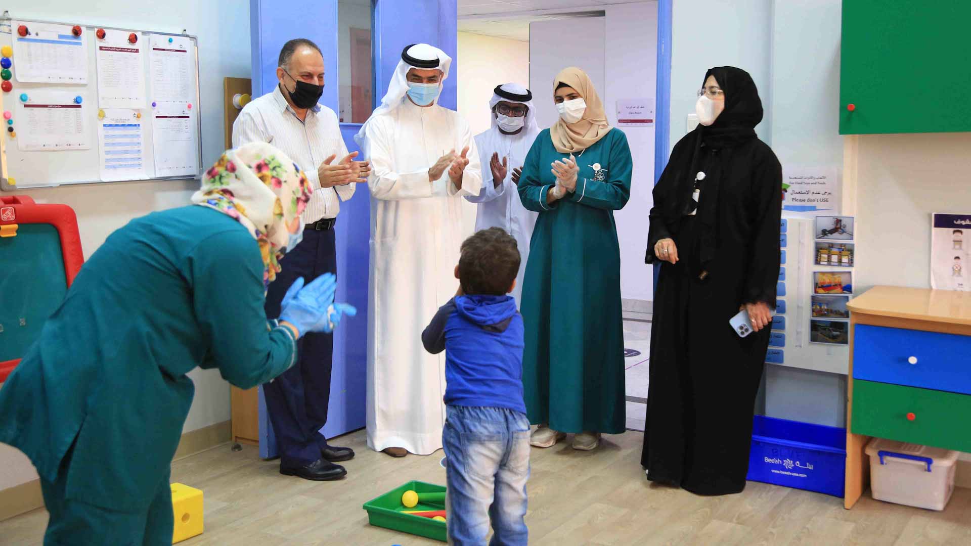 صورة بعنوان: "الشارقة للخدمات الإنسانية" تبحث تطوير التعاون مع بنك دبي التجاري  