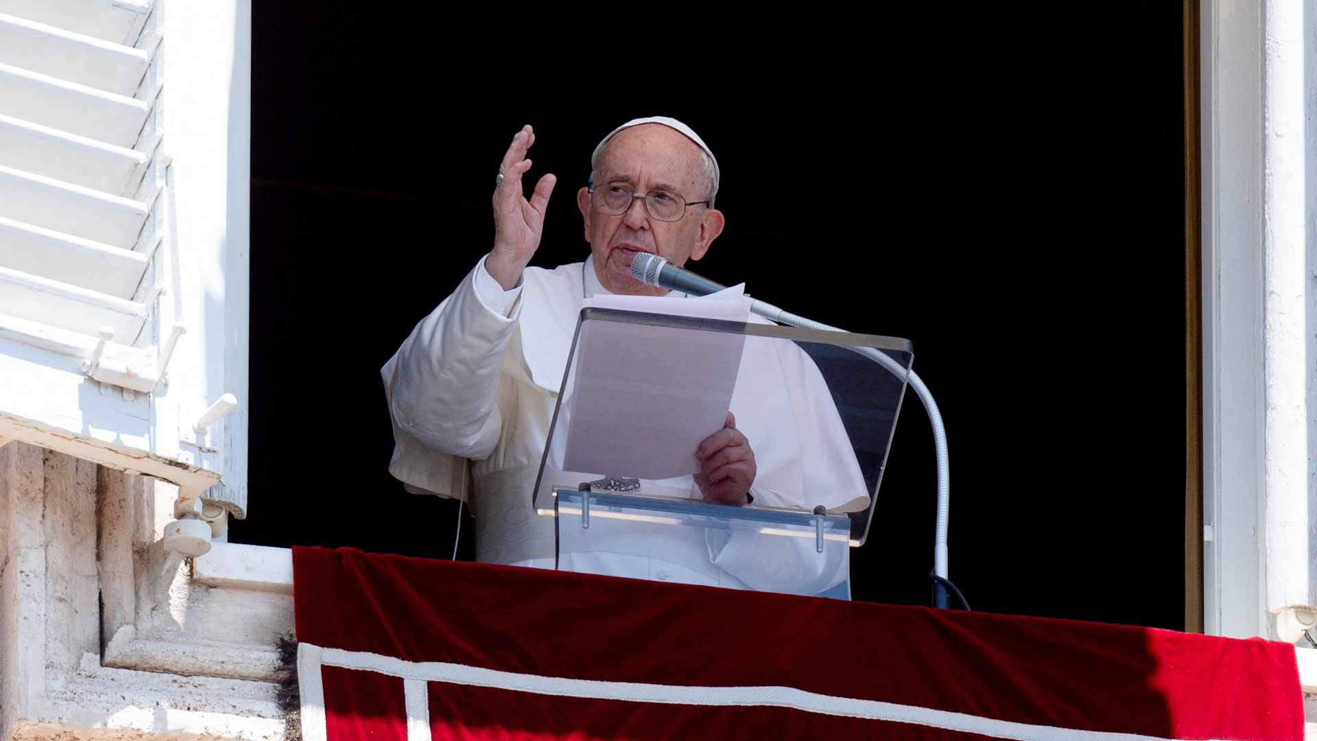 صورة بعنوان: البابا يوجه سلسلة انتقادات جديدة لروسيا ويشيد ببسالة الأوكرانيين  