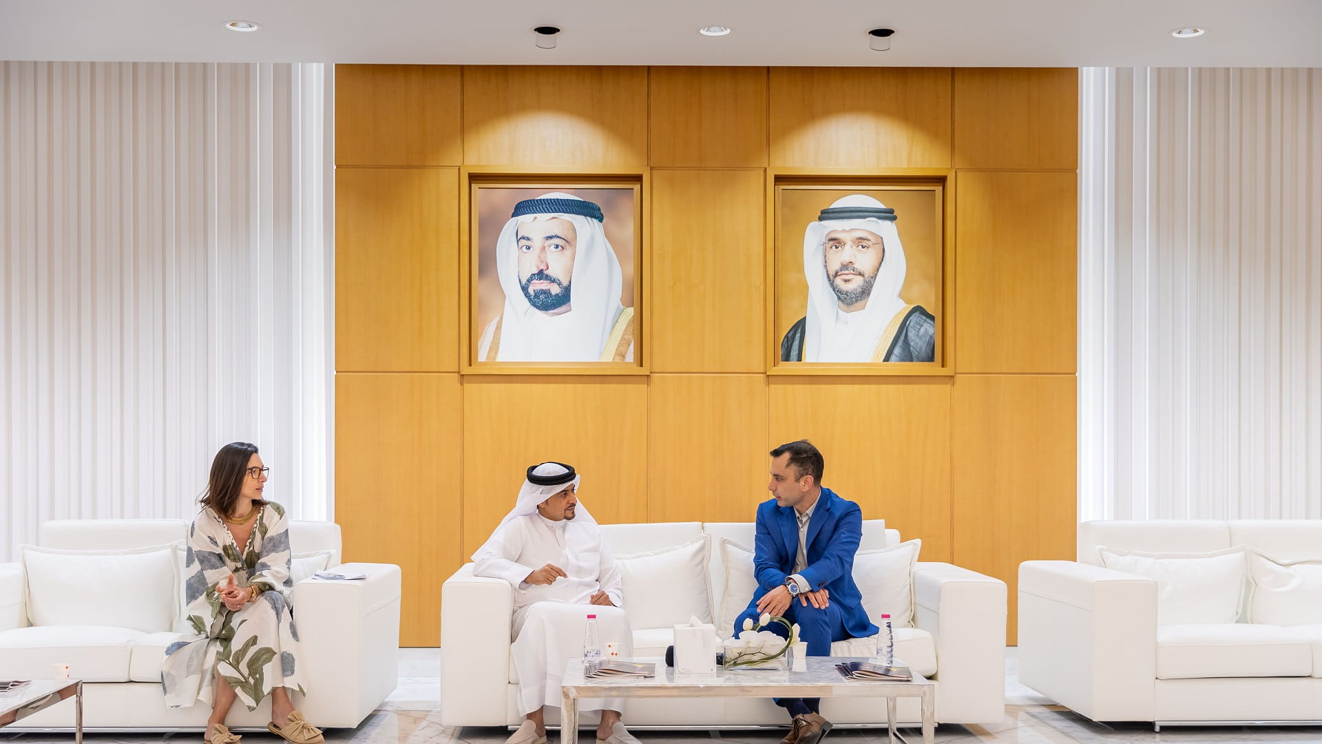 صورة بعنوان: هيئة الشارقة للكتاب تبحث التعاون الثقافي مع وفد من كولومبيا 