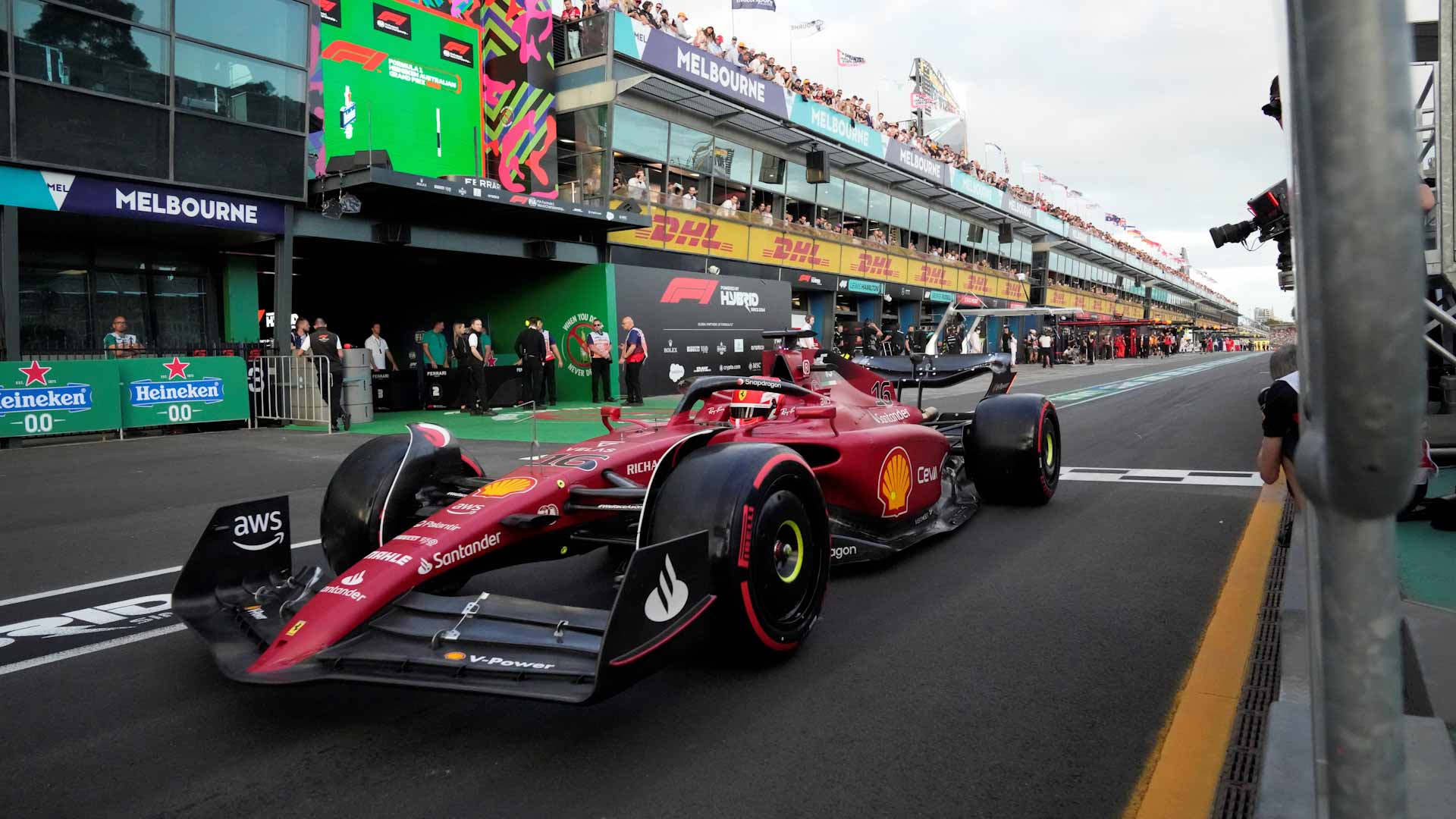 Image for the title: Melbourne to host Australian Grand Prix until 2035 
