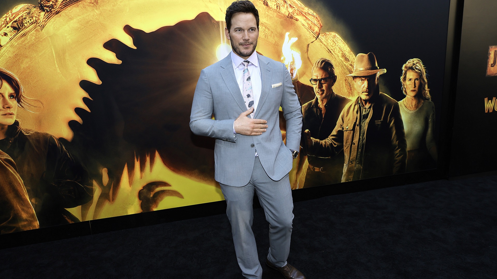 Image for the title: 'Jurassic' is again top draw in N.American theaters 