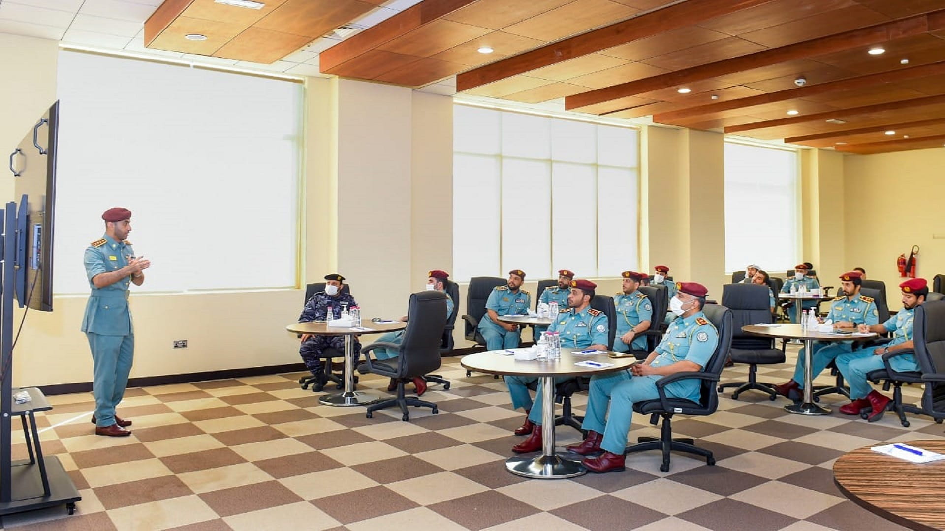 صورة بعنوان: شرطة الشارقة تنظم ورشة عمل حول الحوكمة والمخاطر المؤسسية 