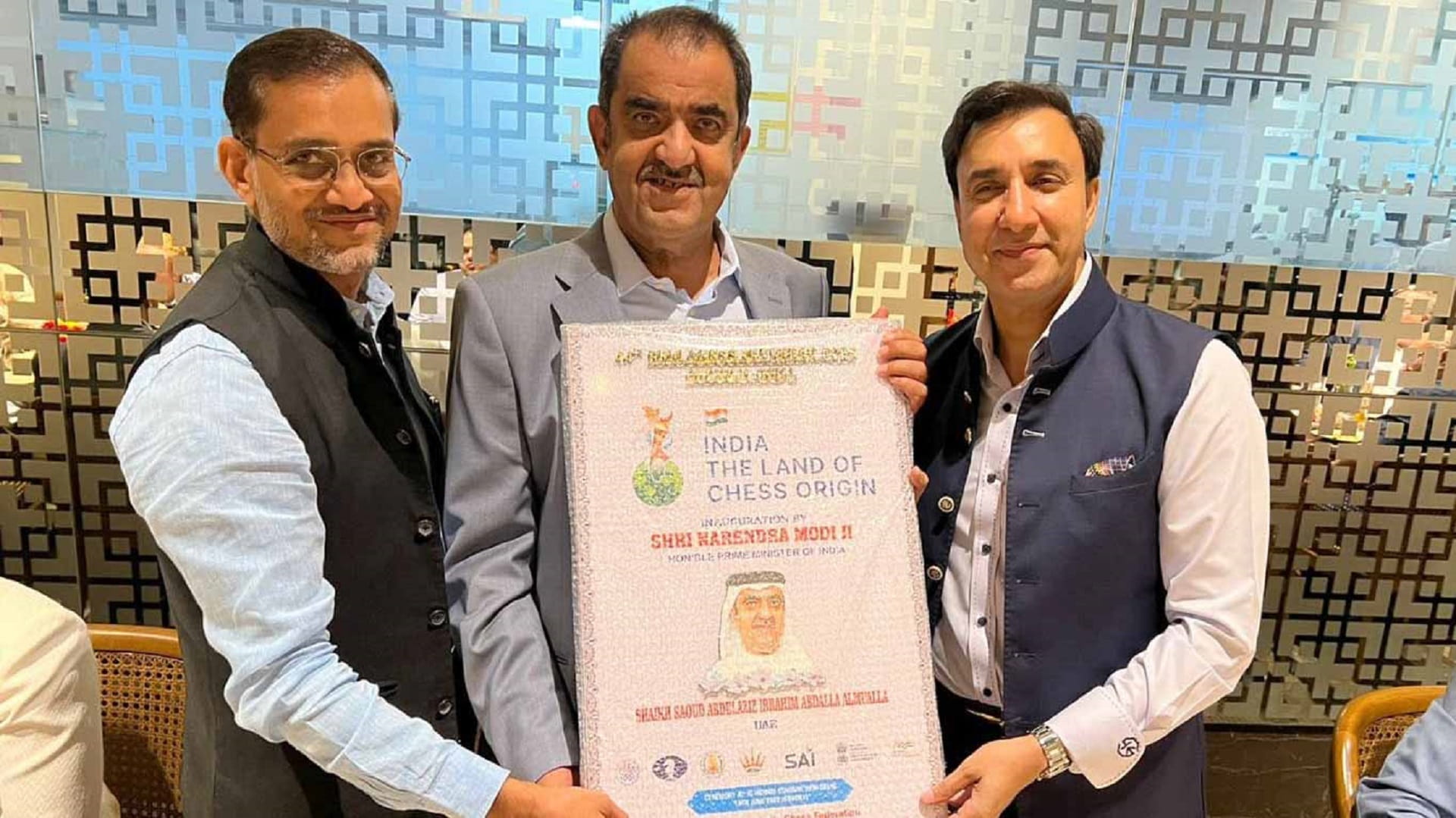 صورة بعنوان: سعود المعلا يبحث سبل التعاون مع رئيس الاتحاد الدولي للشطرنج 