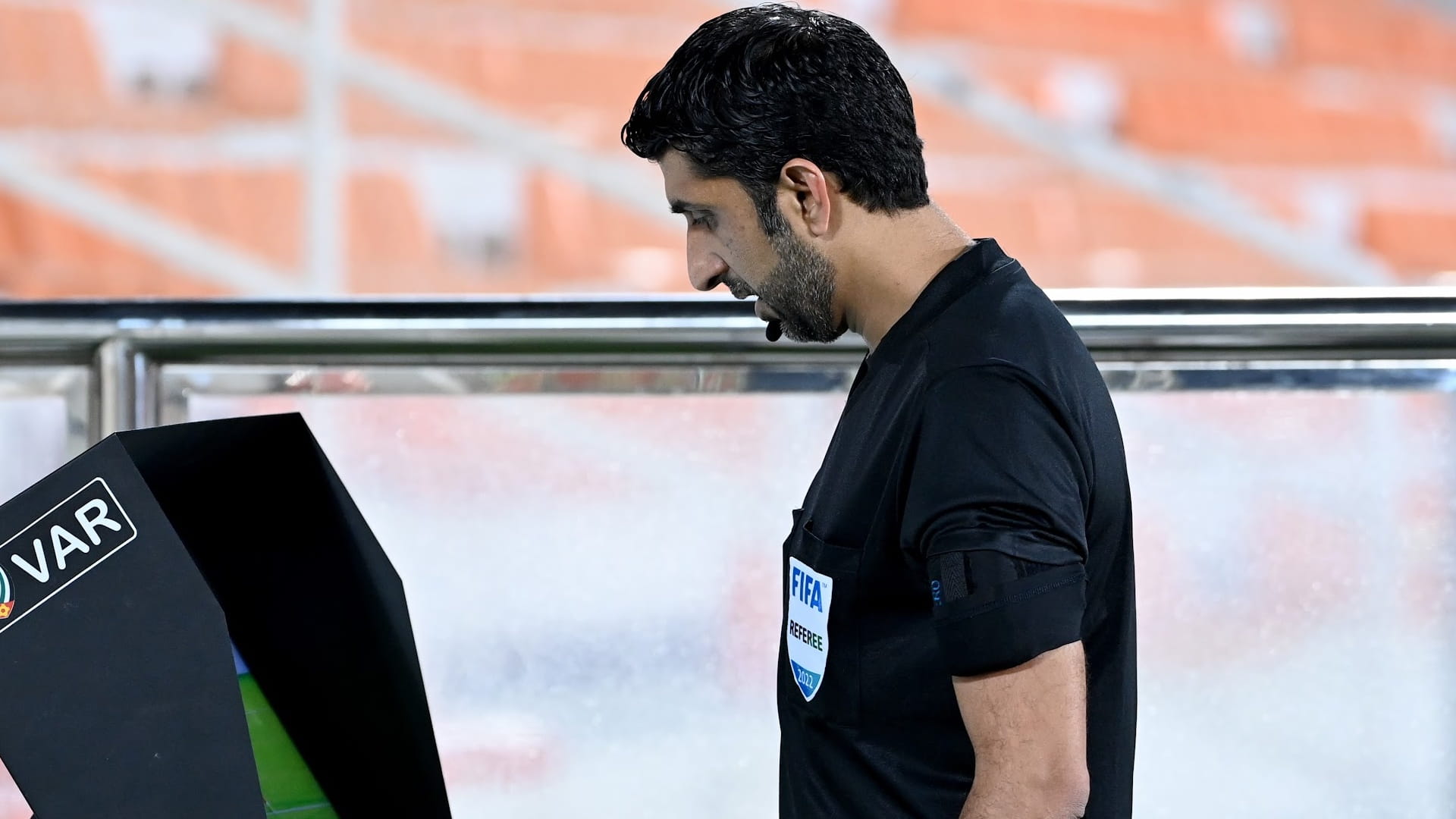 صورة بعنوان: الفيفا يمنح اتحاد الإمارات موافقة نهائية لاستخدام تقنية الفيديو 