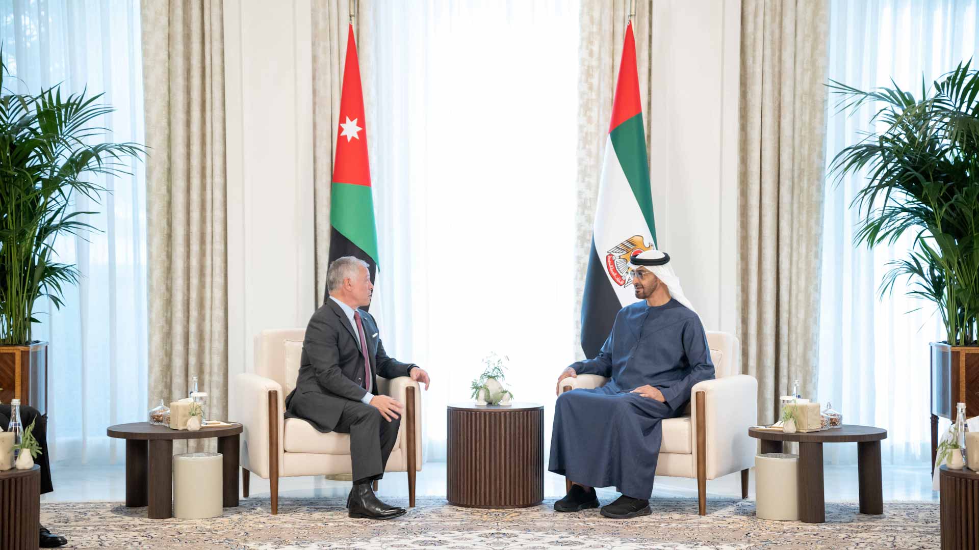 Image for the title: UAE President, King of Jordan discuss brotherly relations 