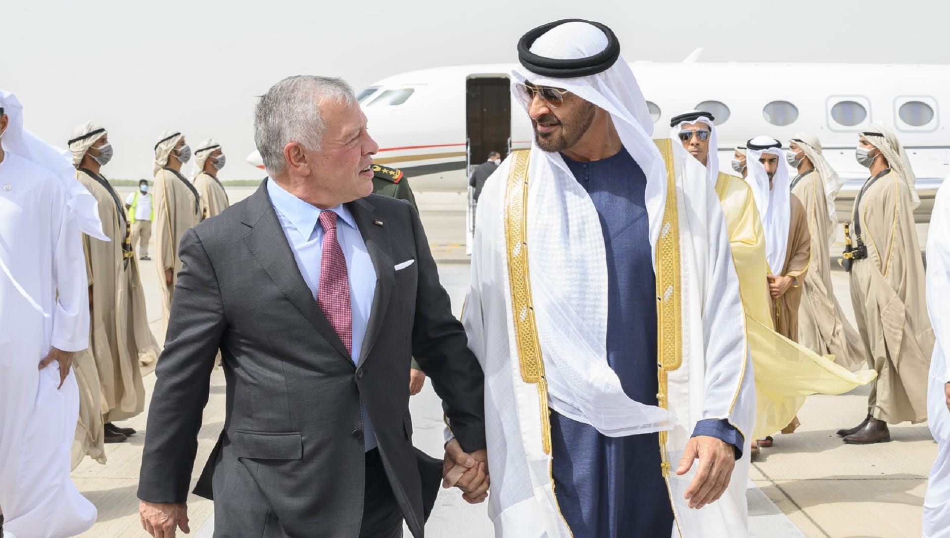 صورة بعنوان: رئيس الدولة يستقبل ملك الأردن 