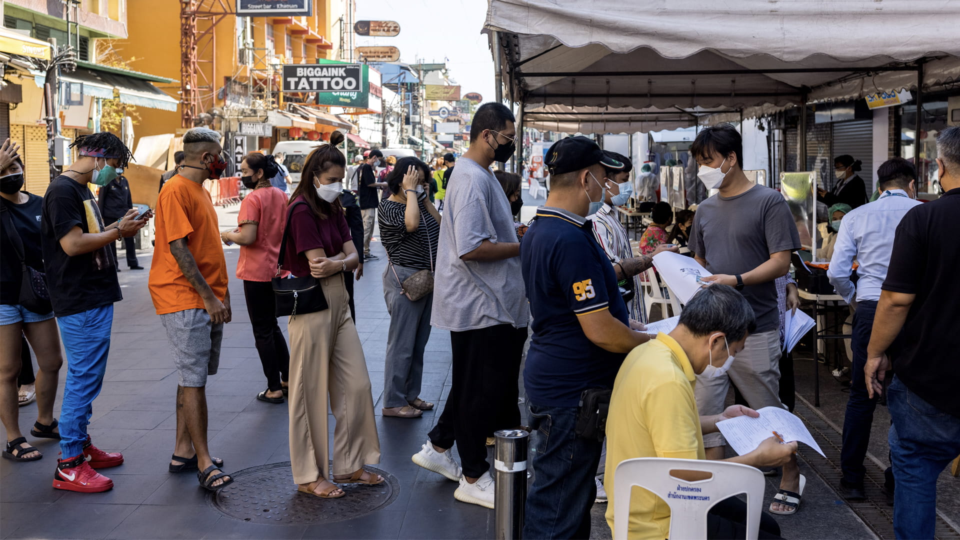 Image for the title: Thailand relaxes mask rule to bolster pandemic-hit tourism 