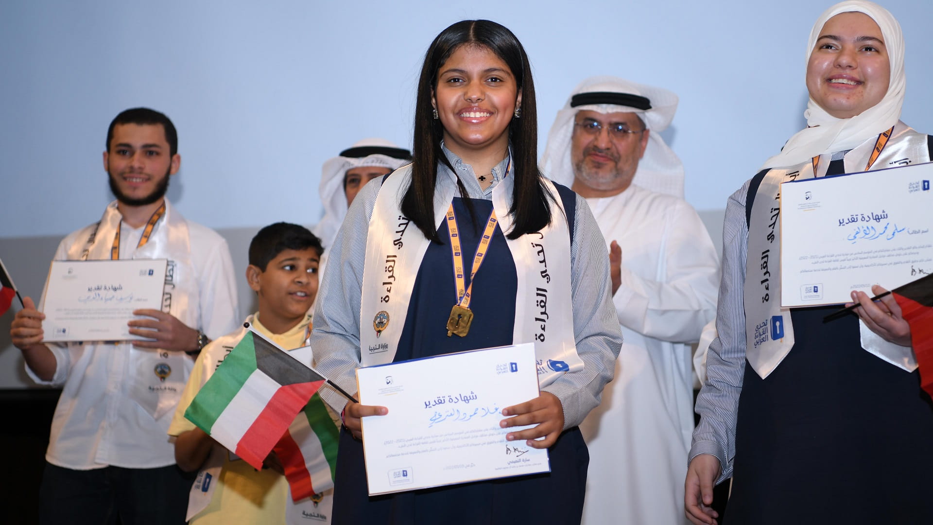 صورة بعنوان: غلا العنزي تتوّج بطلة لتحدي القراءة العربي في الكويت بدورته الـ6 