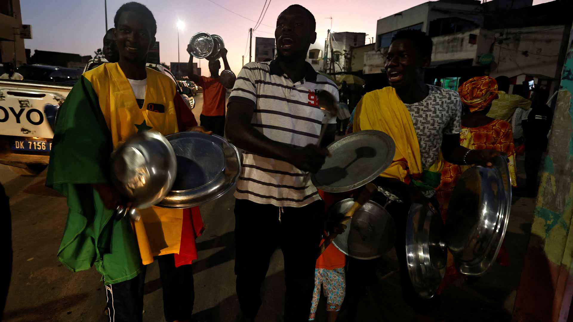 صورة بعنوان: بعد اعتقالات..أنصار المعارضة بالسنغال يقرعون القدور في احتجاج صاخب 