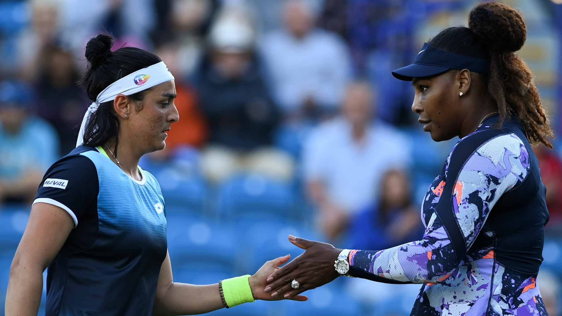 صورة بعنوان: سيرينا ويليامز وأنس جابر إلى نصف نهائي بطولة إيستبورن 