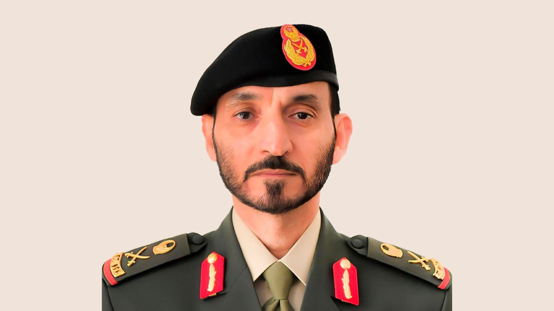 صورة بعنوان: قائد القوات البرية يشهد تخريج دورة التفتيش التأهيلية الأولى 