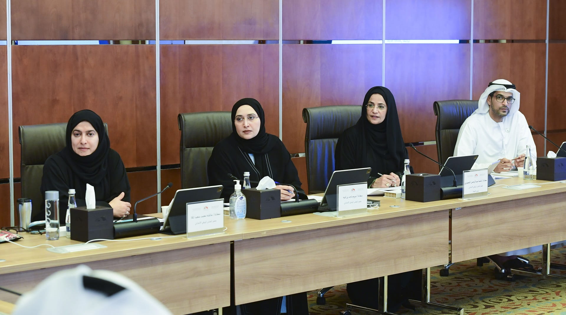 صورة بعنوان: "اجتماعية الوطني" تواصل مناقشة "تنظيم العمل التطوعي" 