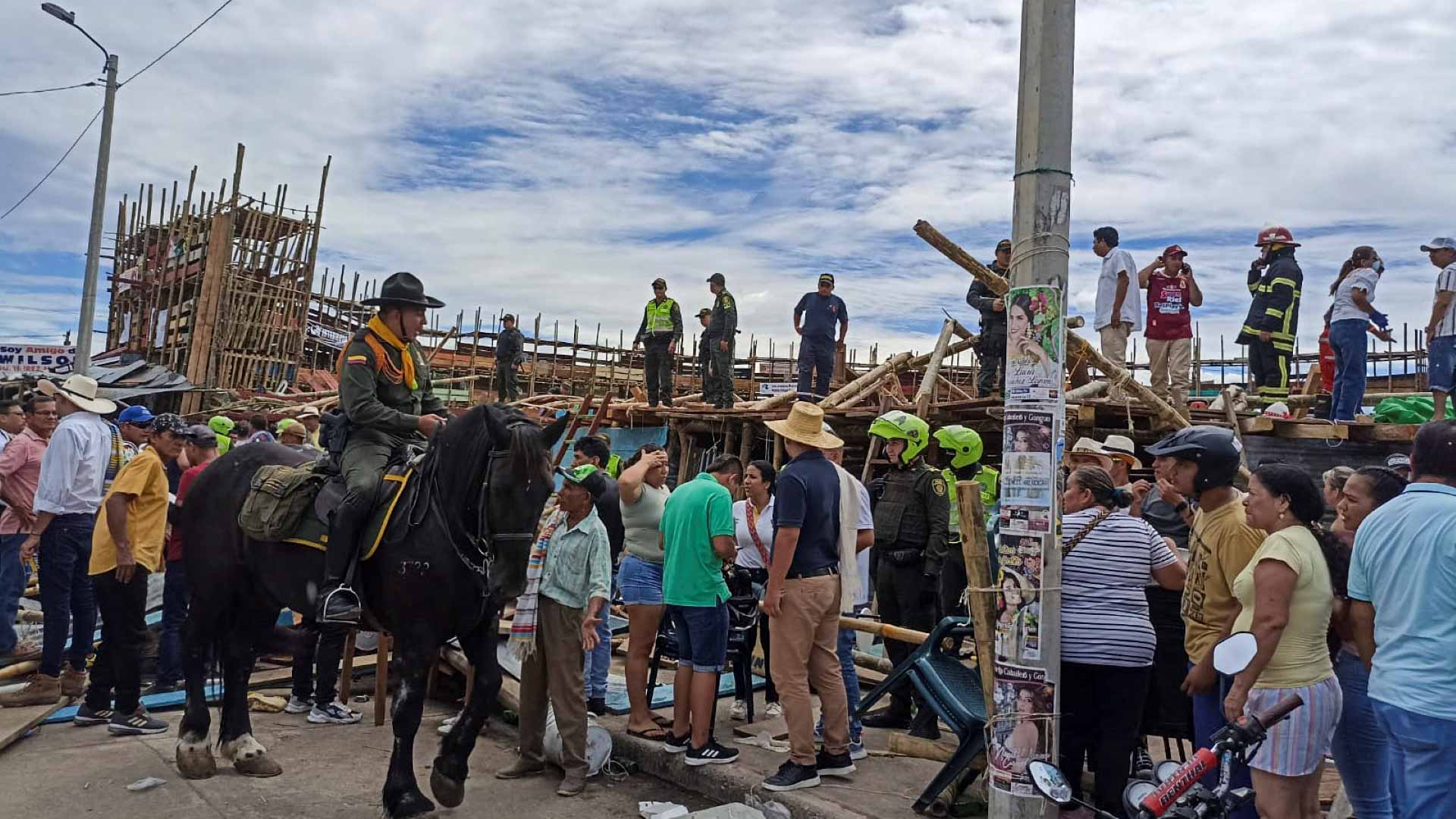 Image for the title: Four dead, dozens hurt as stands collapse in Colombia bullring 