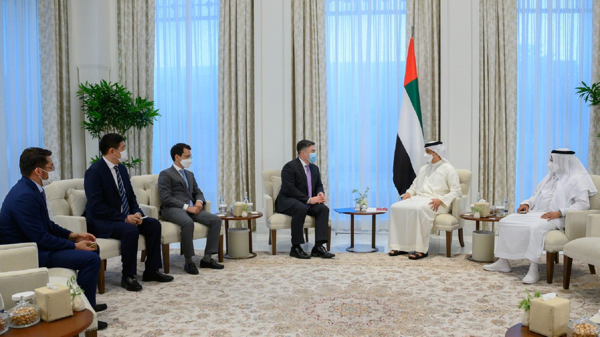 Image for the title: Mansour bin Zayed receives Kazakh official 