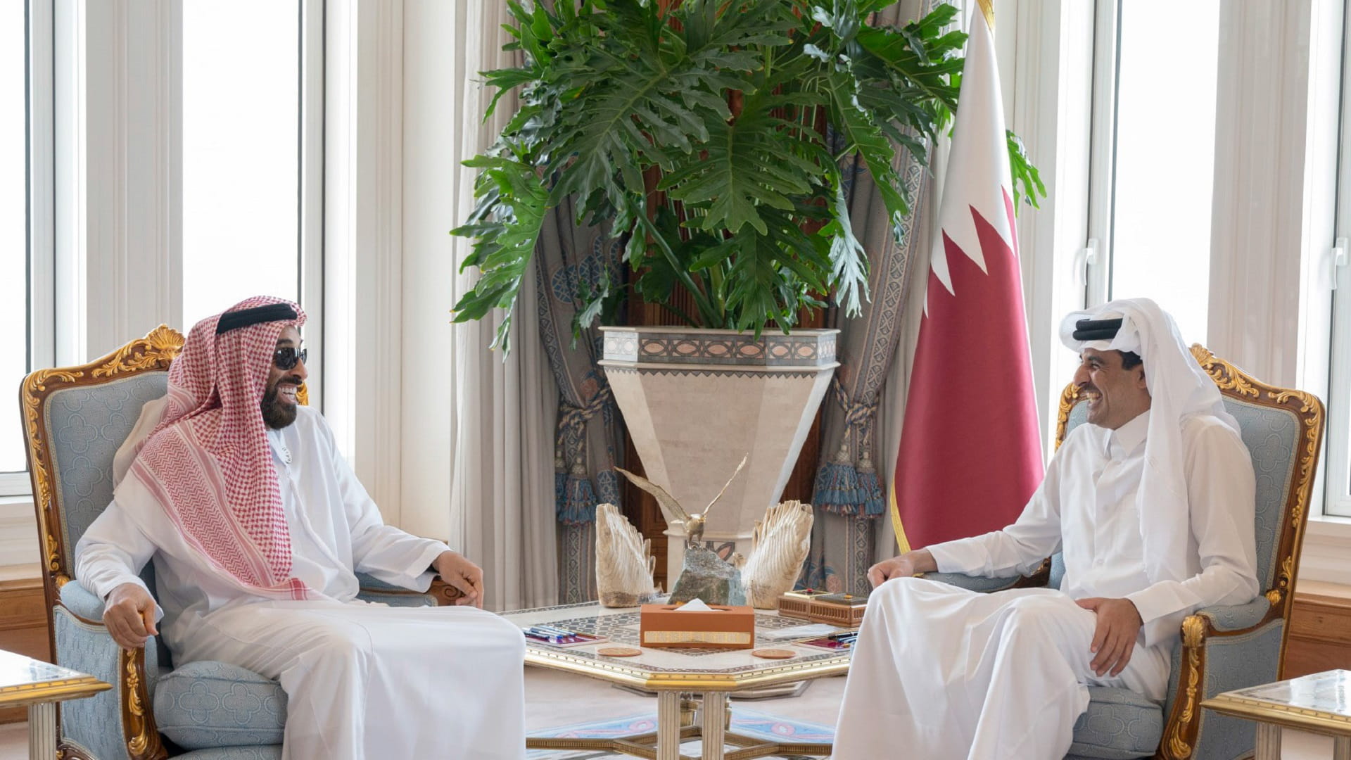 Image for the title: Emir of Qatar receives Tahnoun bin Zayed 