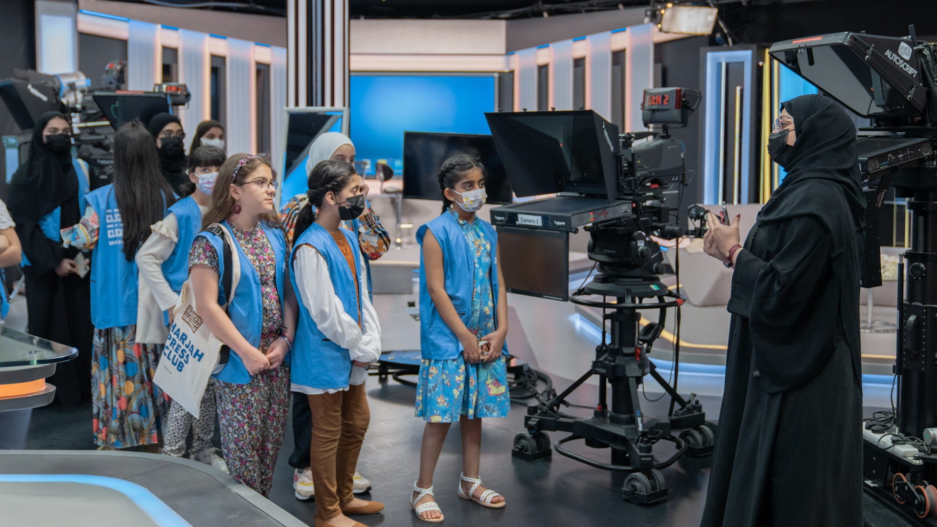 صورة بعنوان: الشارقة للصحافة ينظم ورش عمل لطلاب المدارس ضمن برنامج "إثمار"  