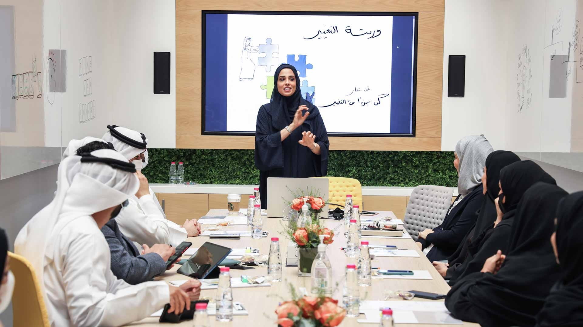 صورة بعنوان: "تخطيط الشارقة" تنظم ورشة حول التغيير الإيجابي في بيئة العمل 