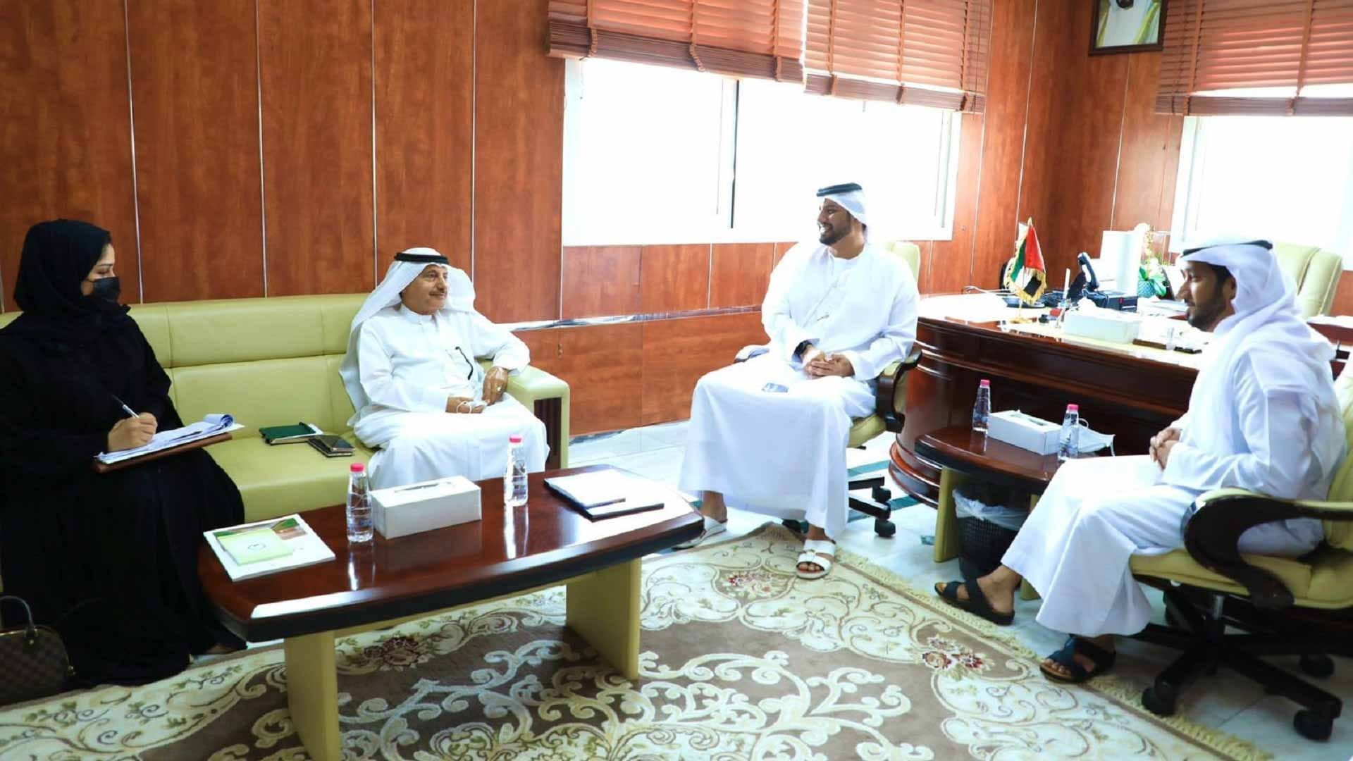 صورة بعنوان: "بلدي البطائح" و"شؤون البلديات" يبحثان سبل تطوير العمل البلدي 