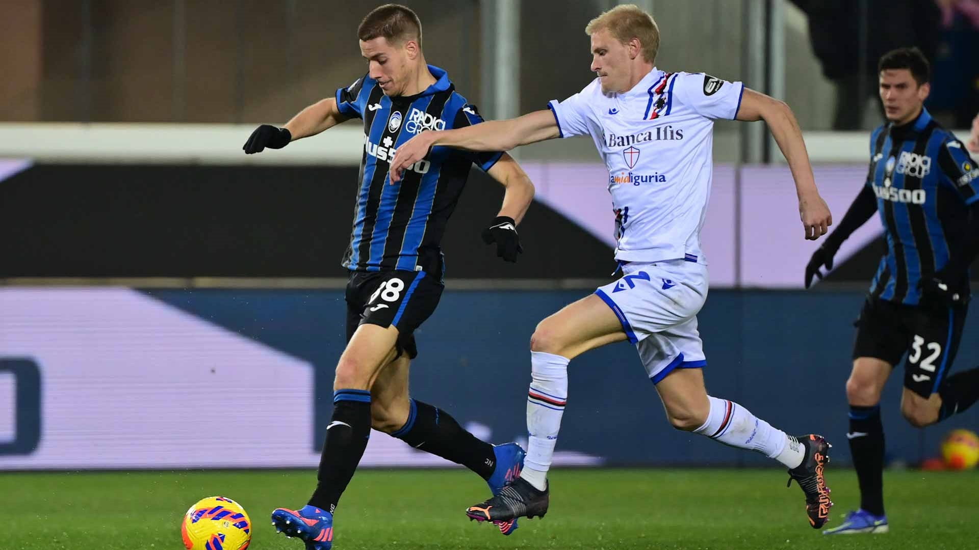 صورة بعنوان: أتالانتا يستعيد نغمة الانتصارات في الدوري الإيطالي لكرة القدم  