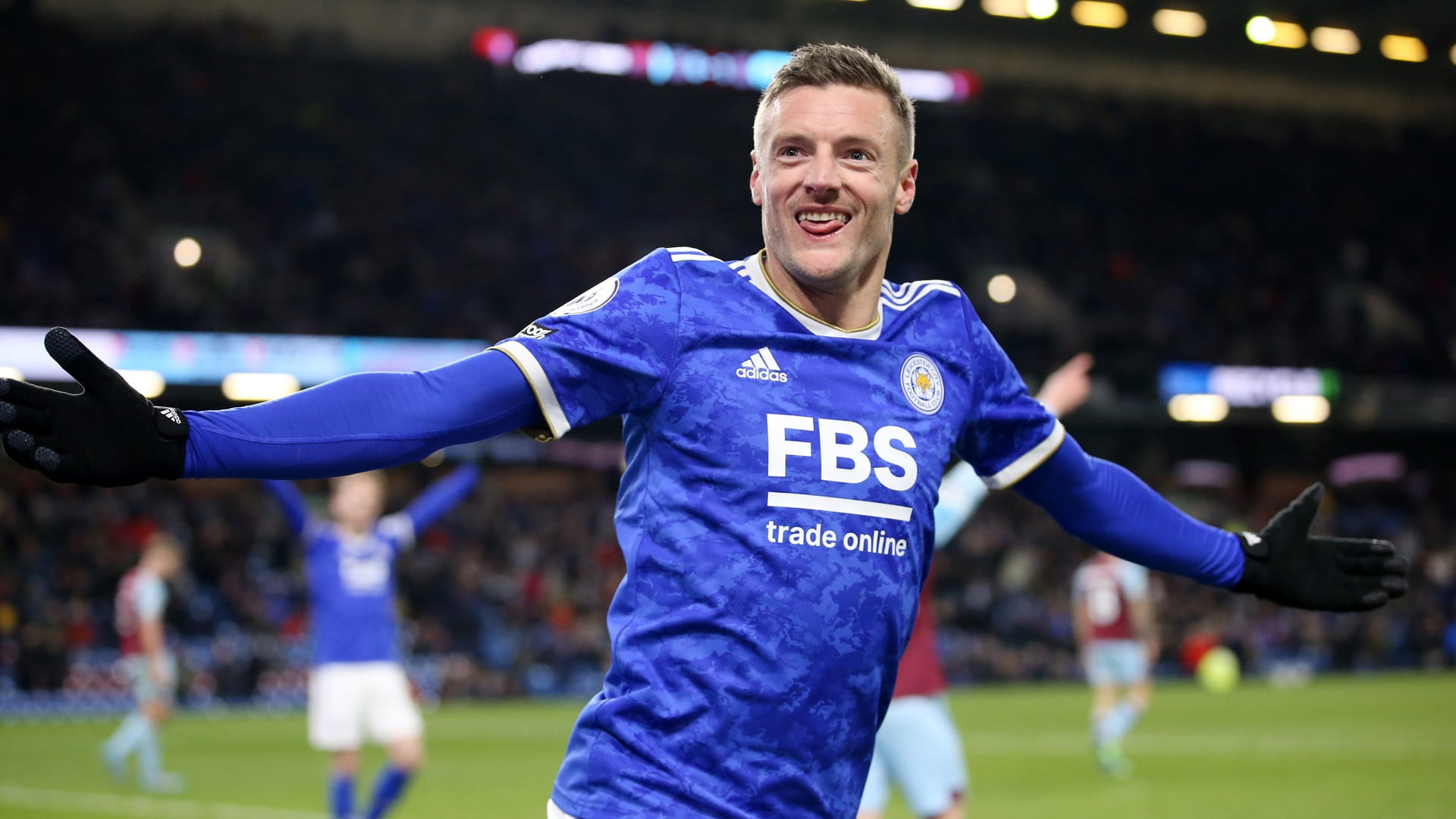 صورة بعنوان: ليستر سيتي يتخطى بيرنلي في الدوري الإنجليزي 