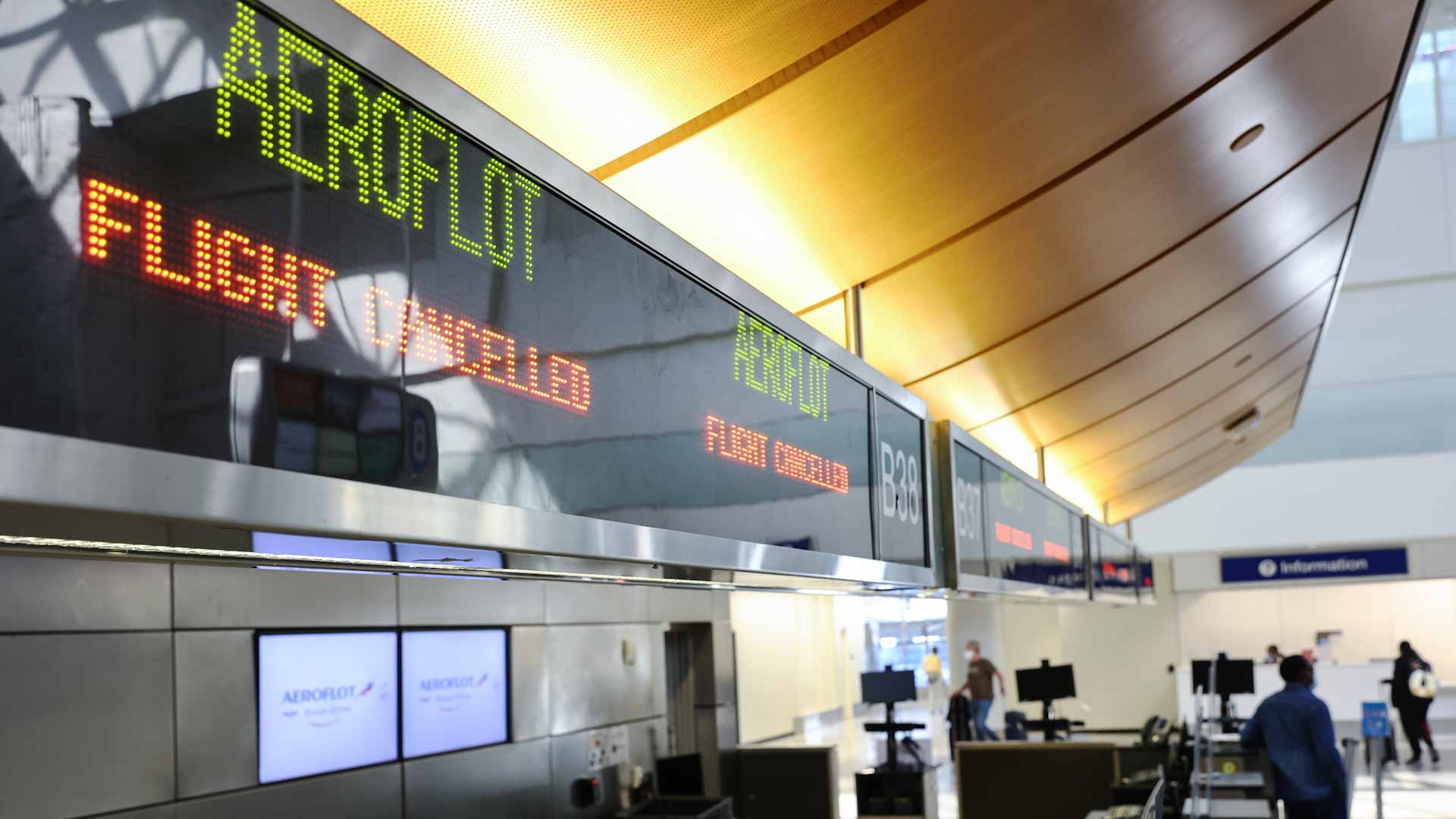 Image for the title: Nearly 17,000 Russian, Ukrainian tourists stuck in Dominican 