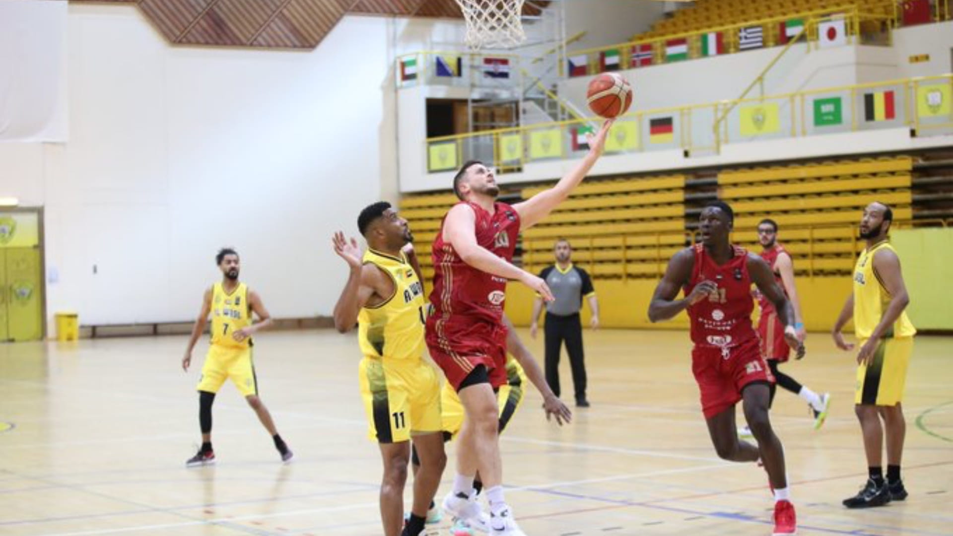 صورة بعنوان: الشارقة يتأهل لنهائي دوري الإمارات لكرة السلة 