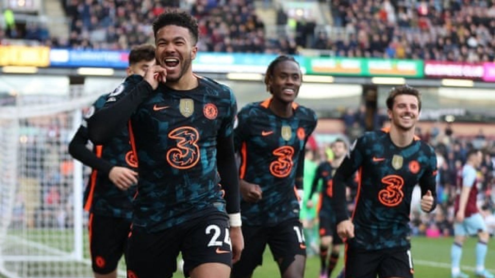 صورة بعنوان: تشيلسي يقسو على بيرنلي في الدوري الإنجليزي الممتاز لكرة القدم 