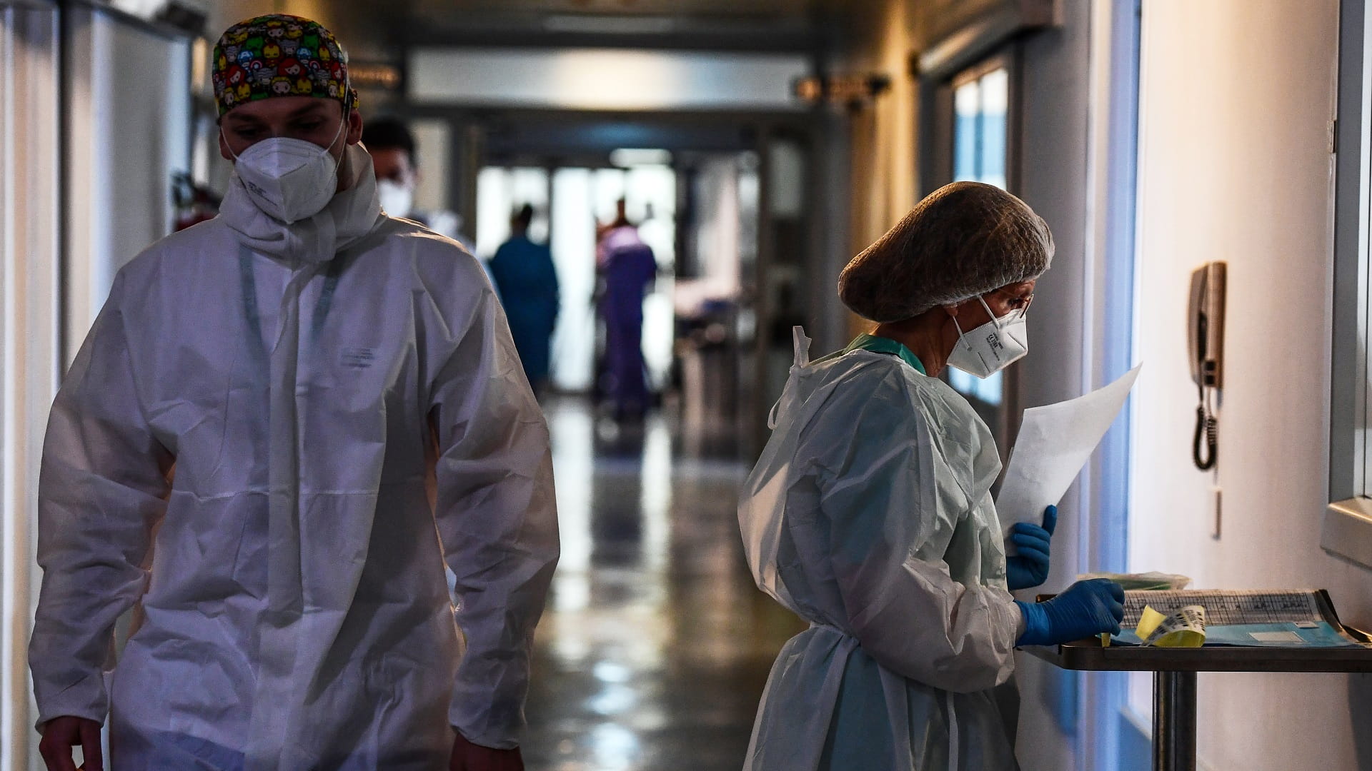 Image for the title: Italy reports 39,963 coronavirus cases on Saturday, 173 deaths 